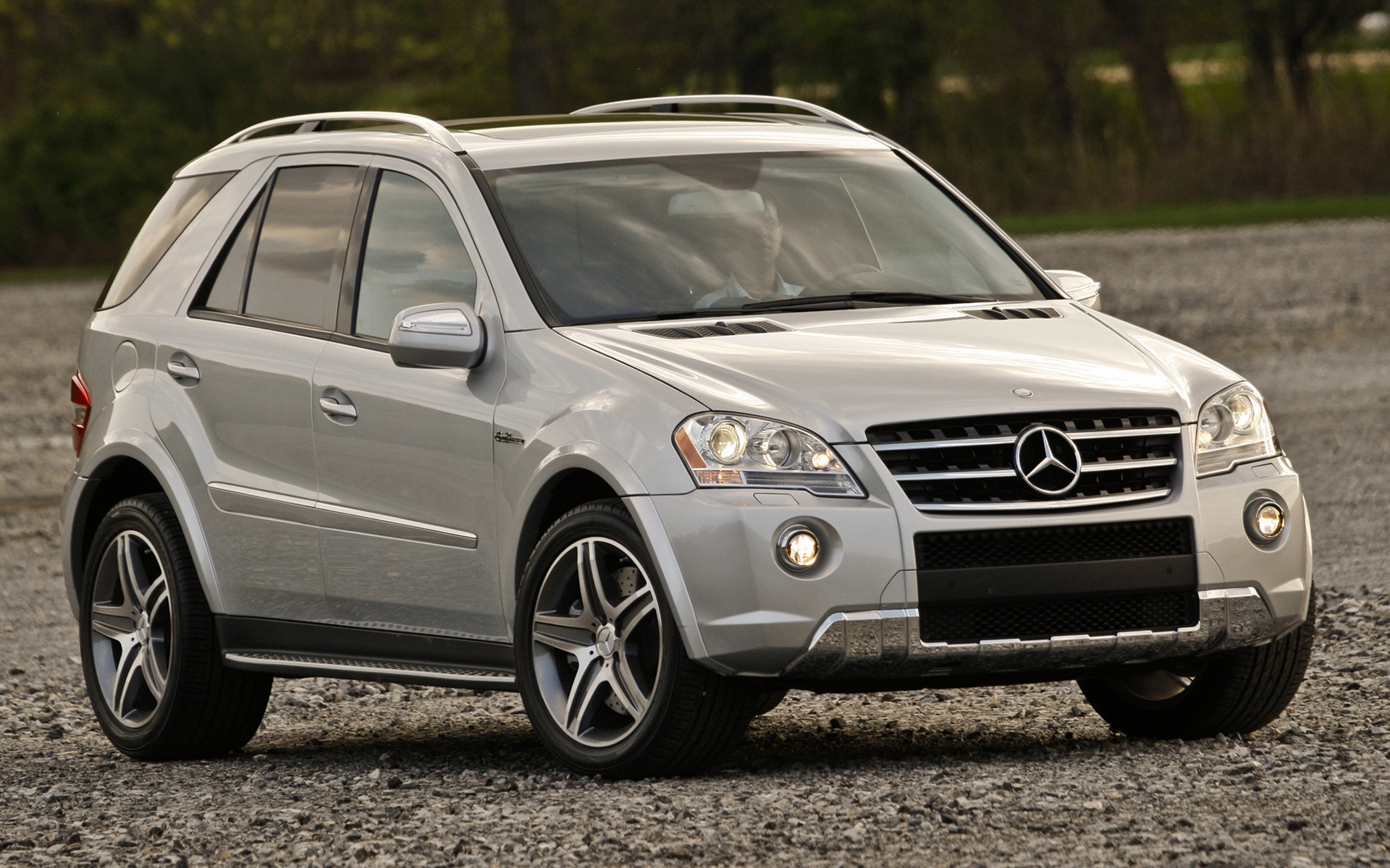 Mercedes-Benz Ml63 Amg Wallpapers