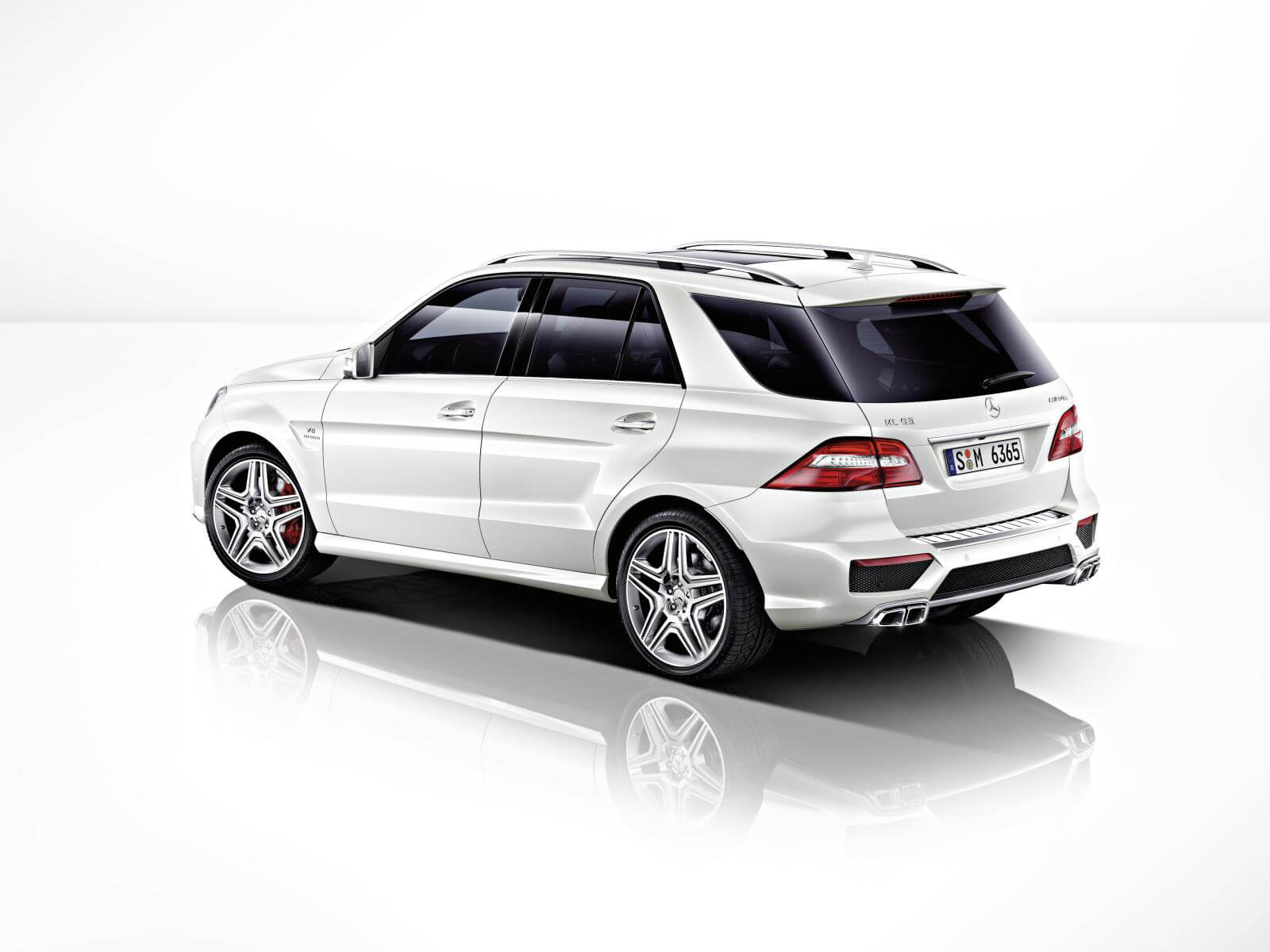 Mercedes-Benz Ml63 Amg Wallpapers