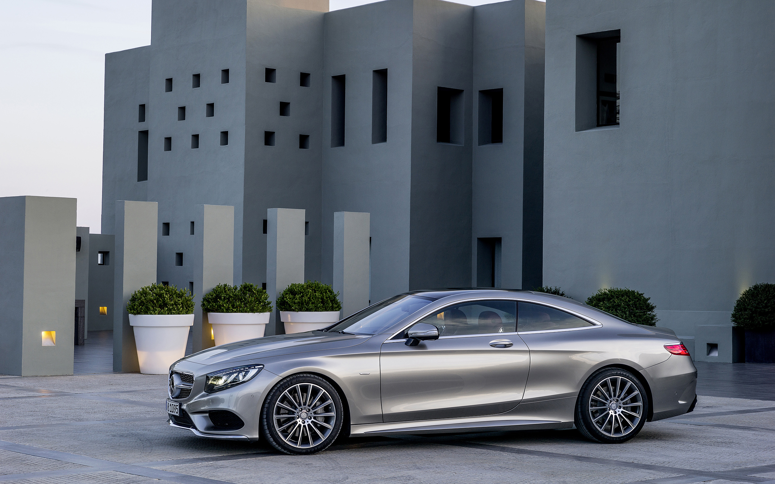 Mercedes-Benz S500 Wallpapers