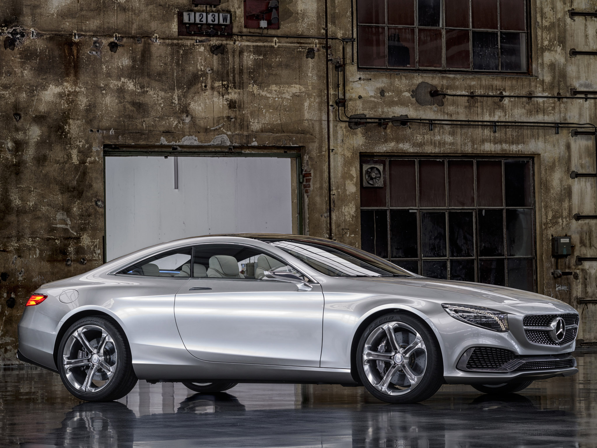 Mercedes-Benz S-Class Coupe Wallpapers