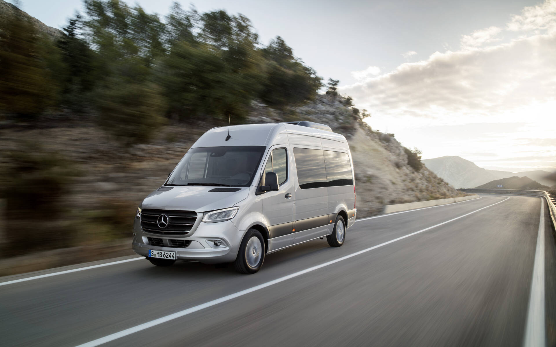 Mercedes-Benz Sprinter Wallpapers