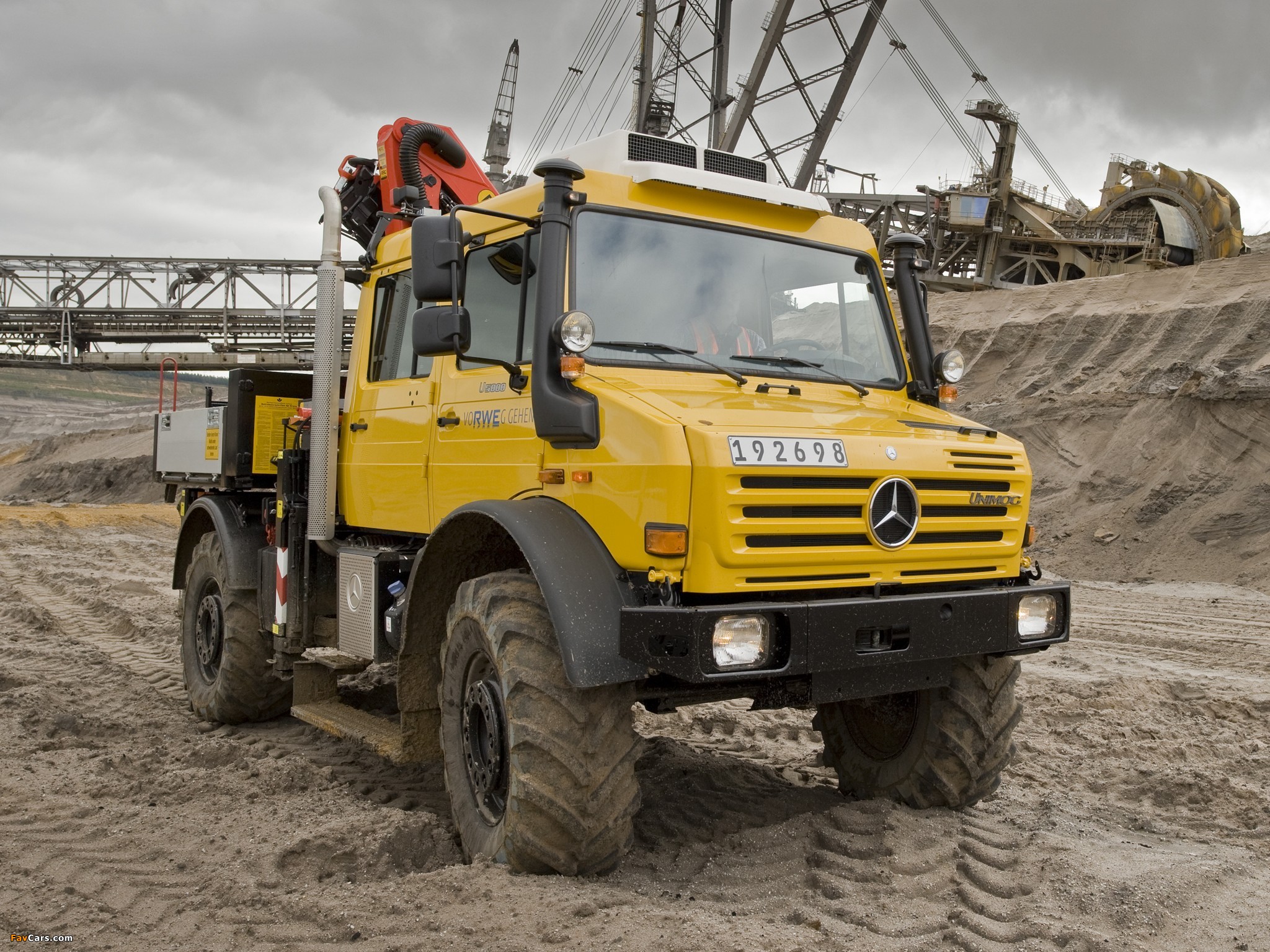 Mercedes-Benz Unimog Wallpapers