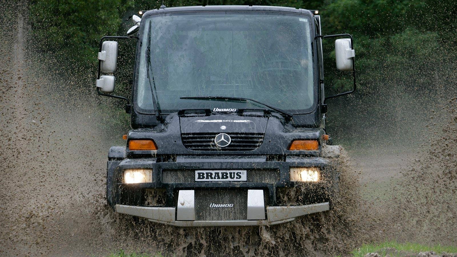 Mercedes-Benz Unimog Wallpapers