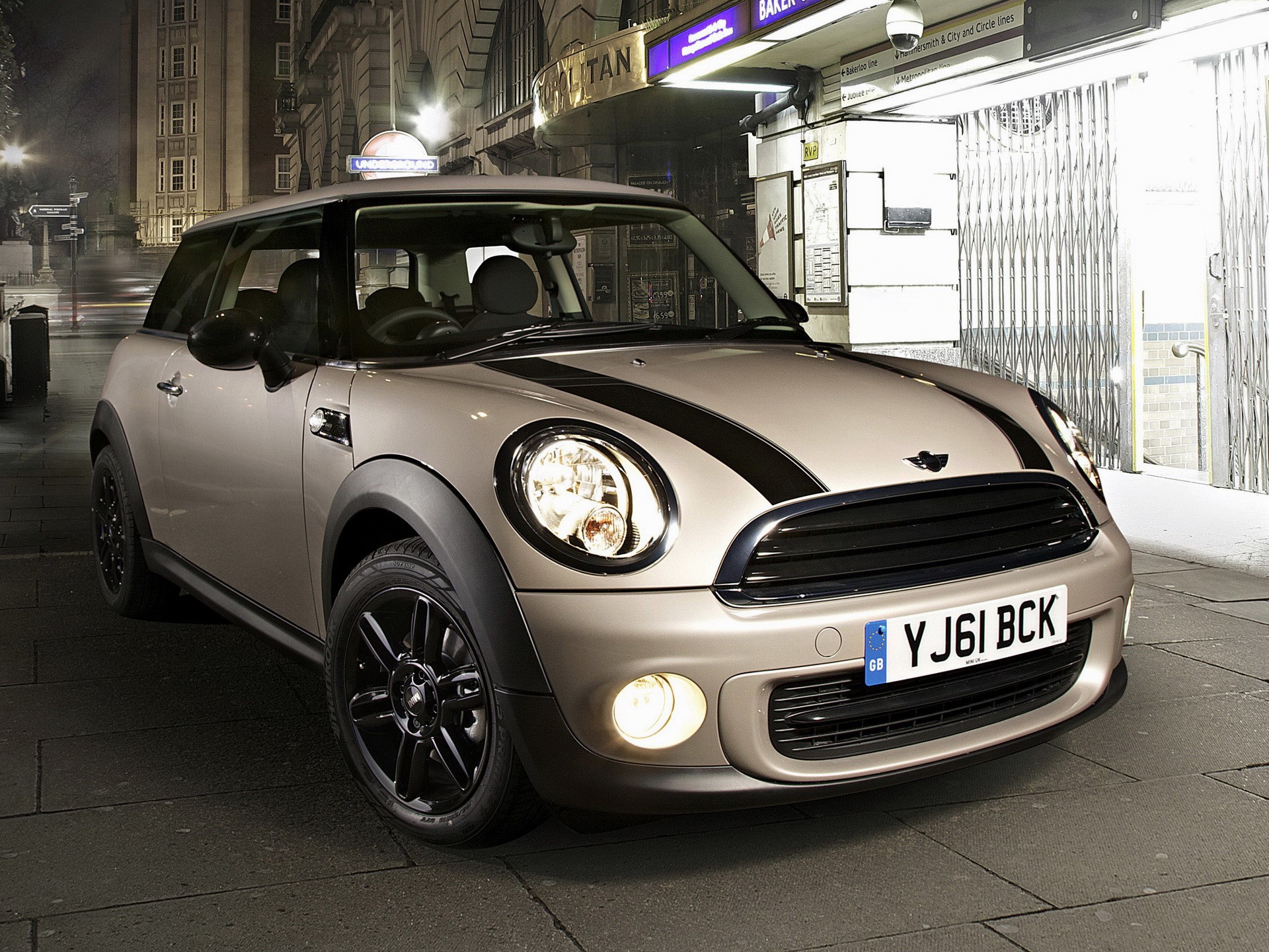 Mini Cooper Baker Street Wallpapers