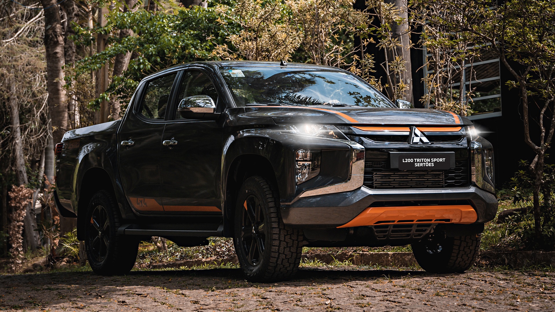 Mitsubishi L200 Wallpapers