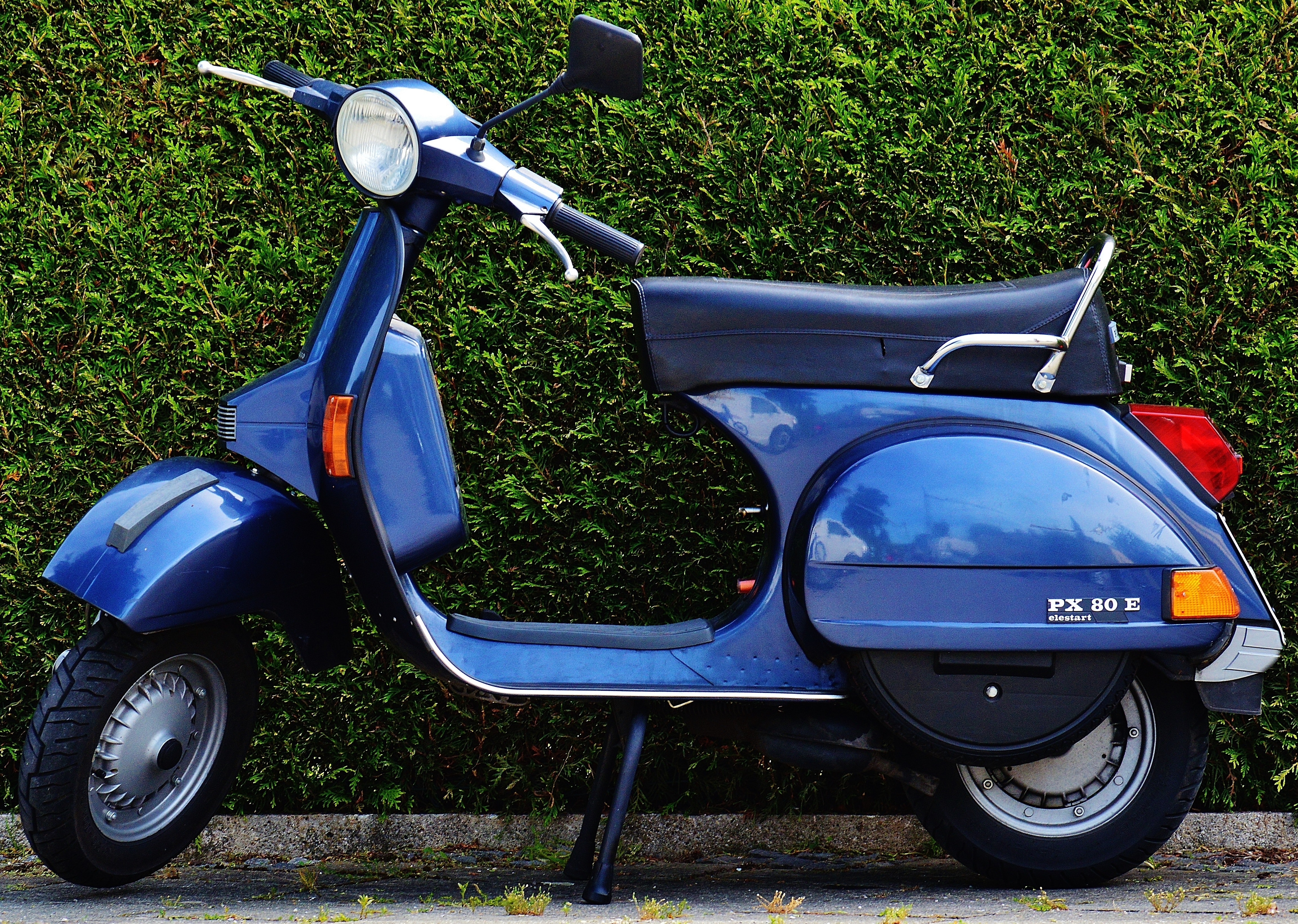 Moped Wallpapers