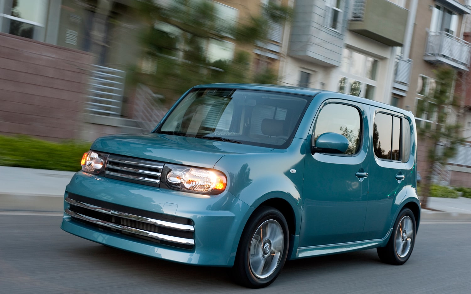 Nissan Cube Wallpapers