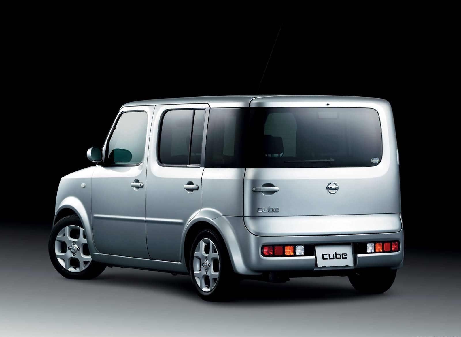 Nissan Cube Wallpapers