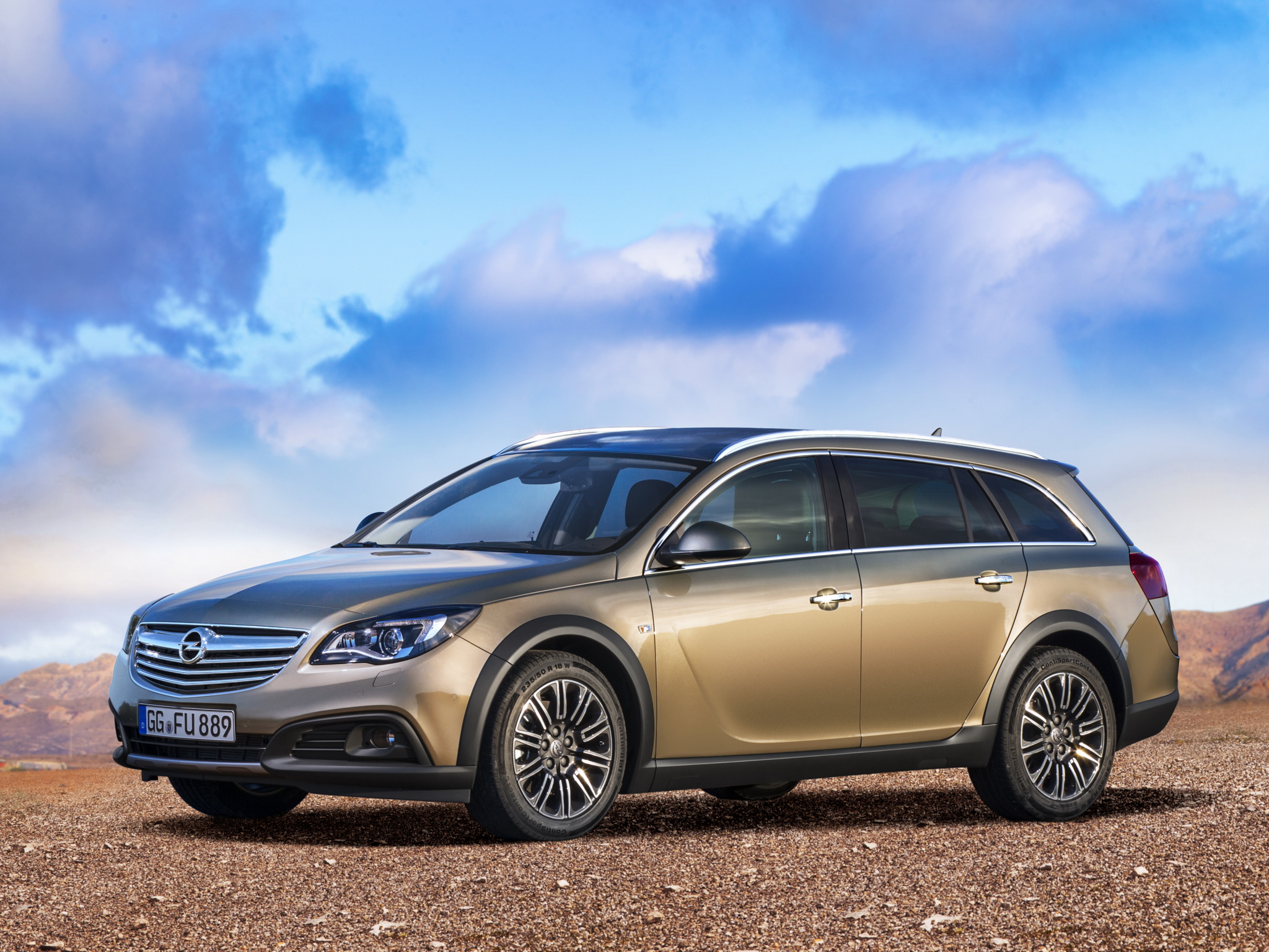 Opel Insignia Exclusive Country Tourer Wallpapers