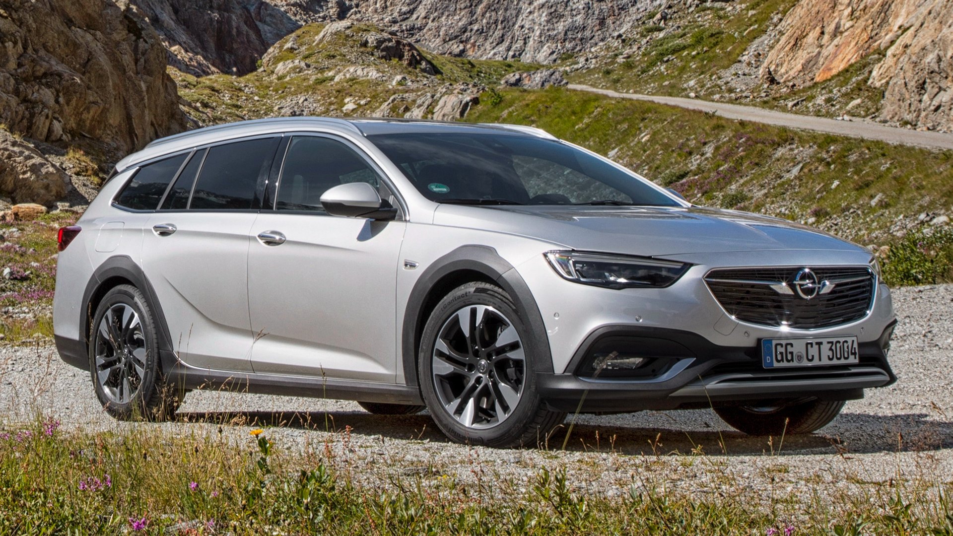 Opel Insignia Exclusive Country Tourer Wallpapers