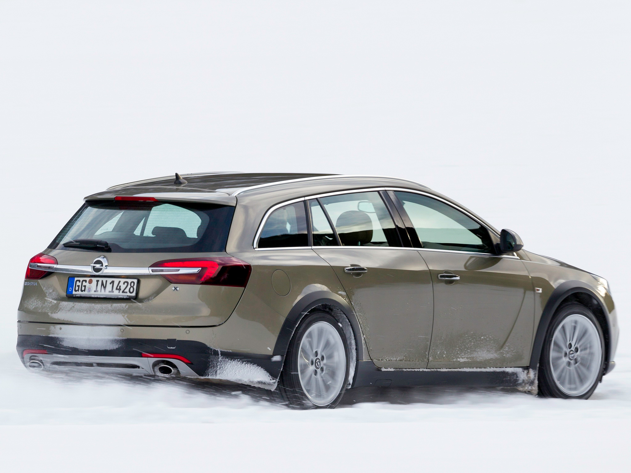 Opel Insignia Exclusive Country Tourer Wallpapers