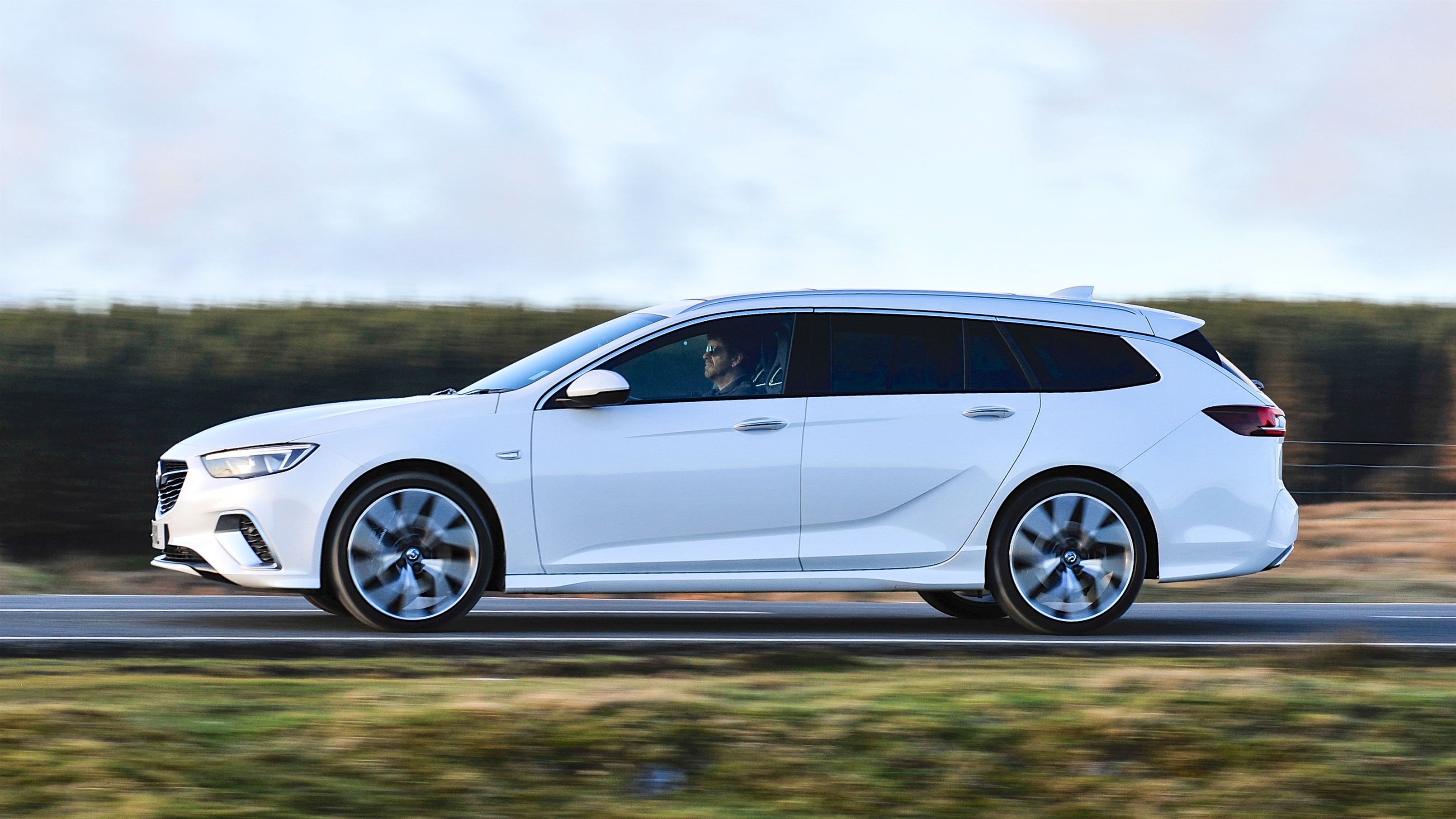 Opel Insignia Gsi Sports Tourer Wallpapers