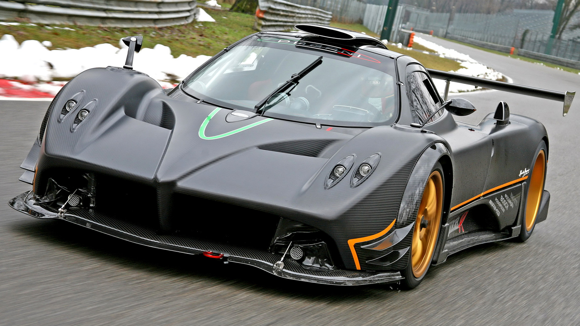 Pagani Zonda R Wallpapers