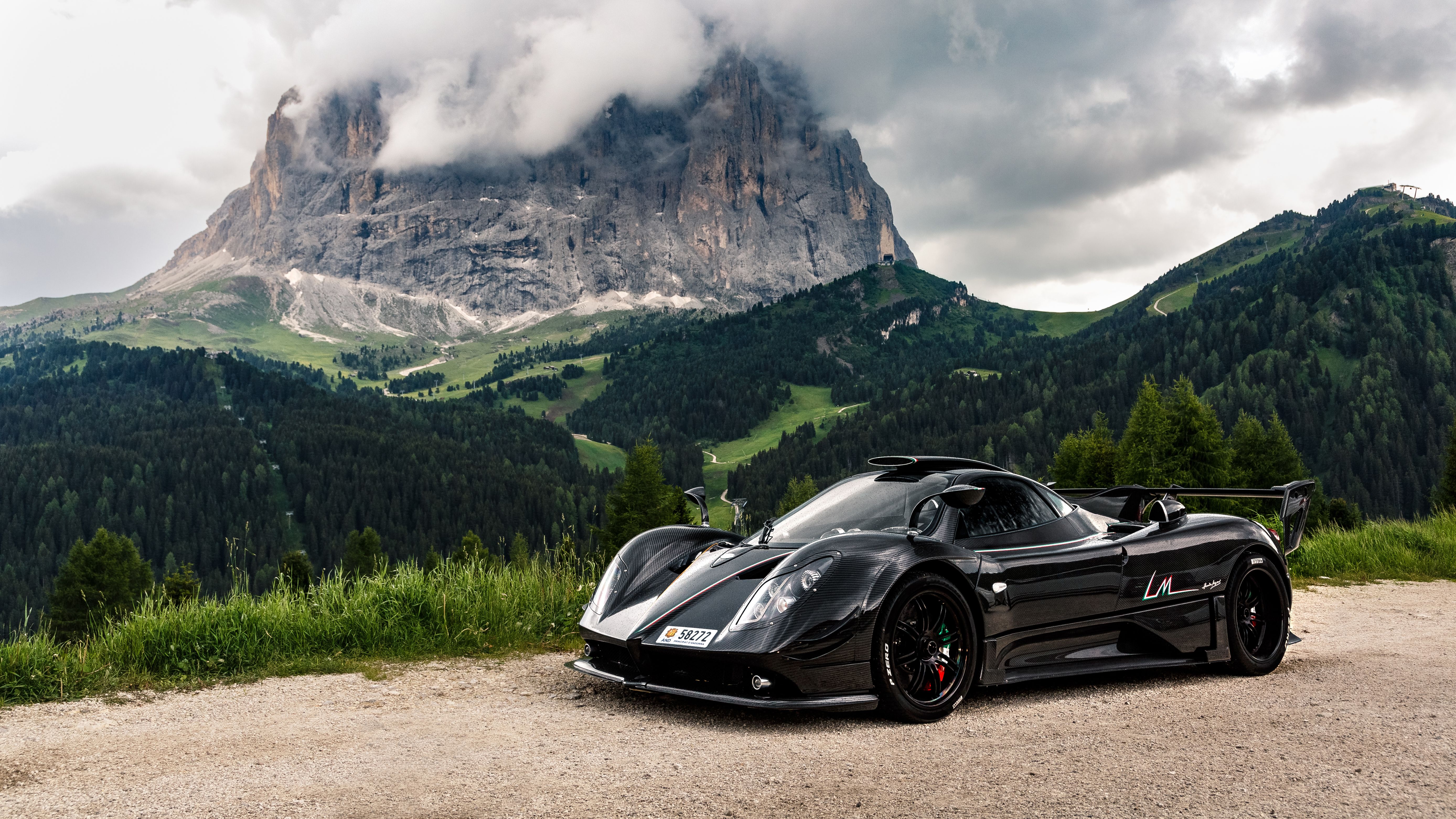 Pagani Zonda R Wallpapers