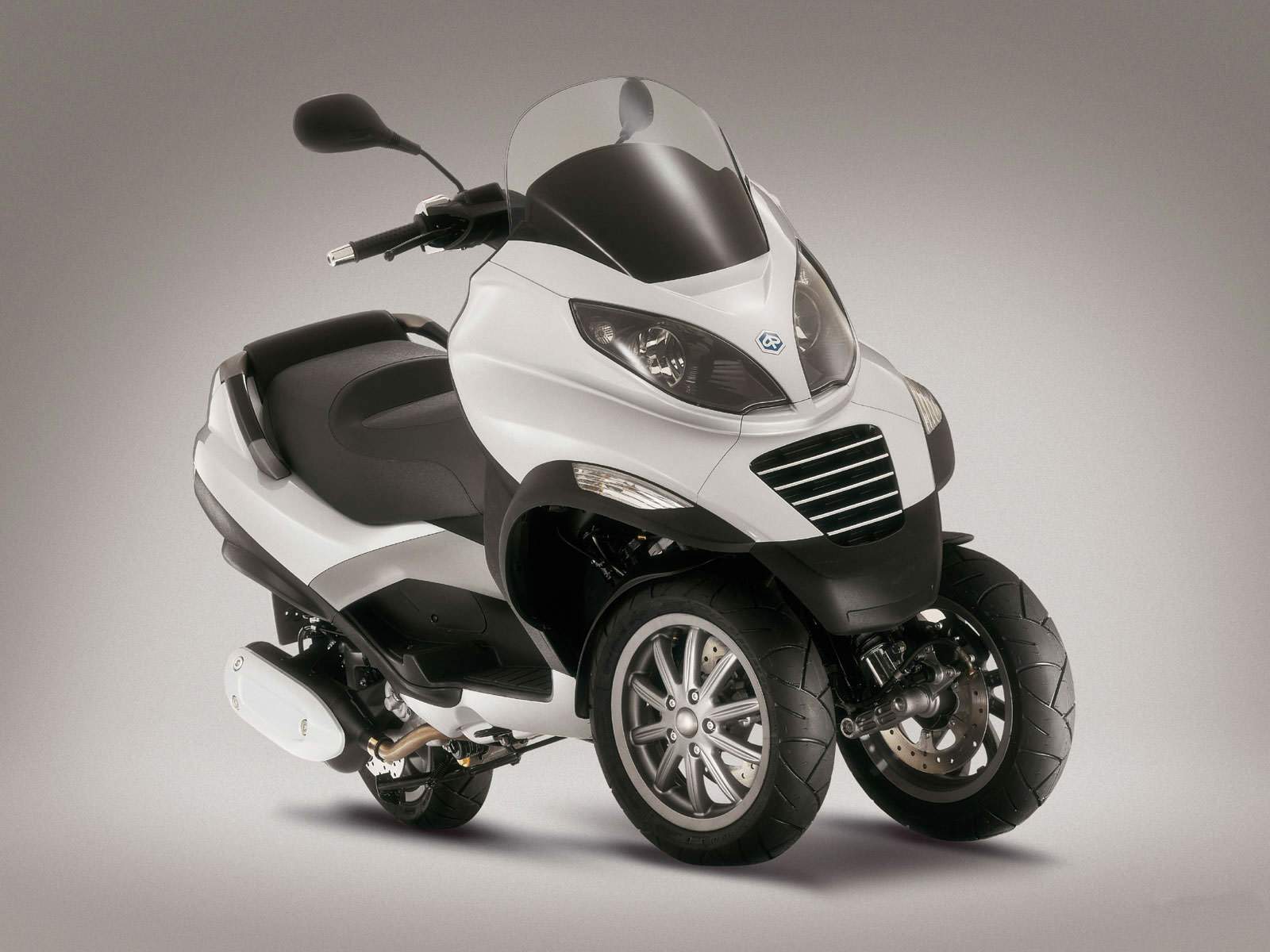 Piaggio Wallpapers