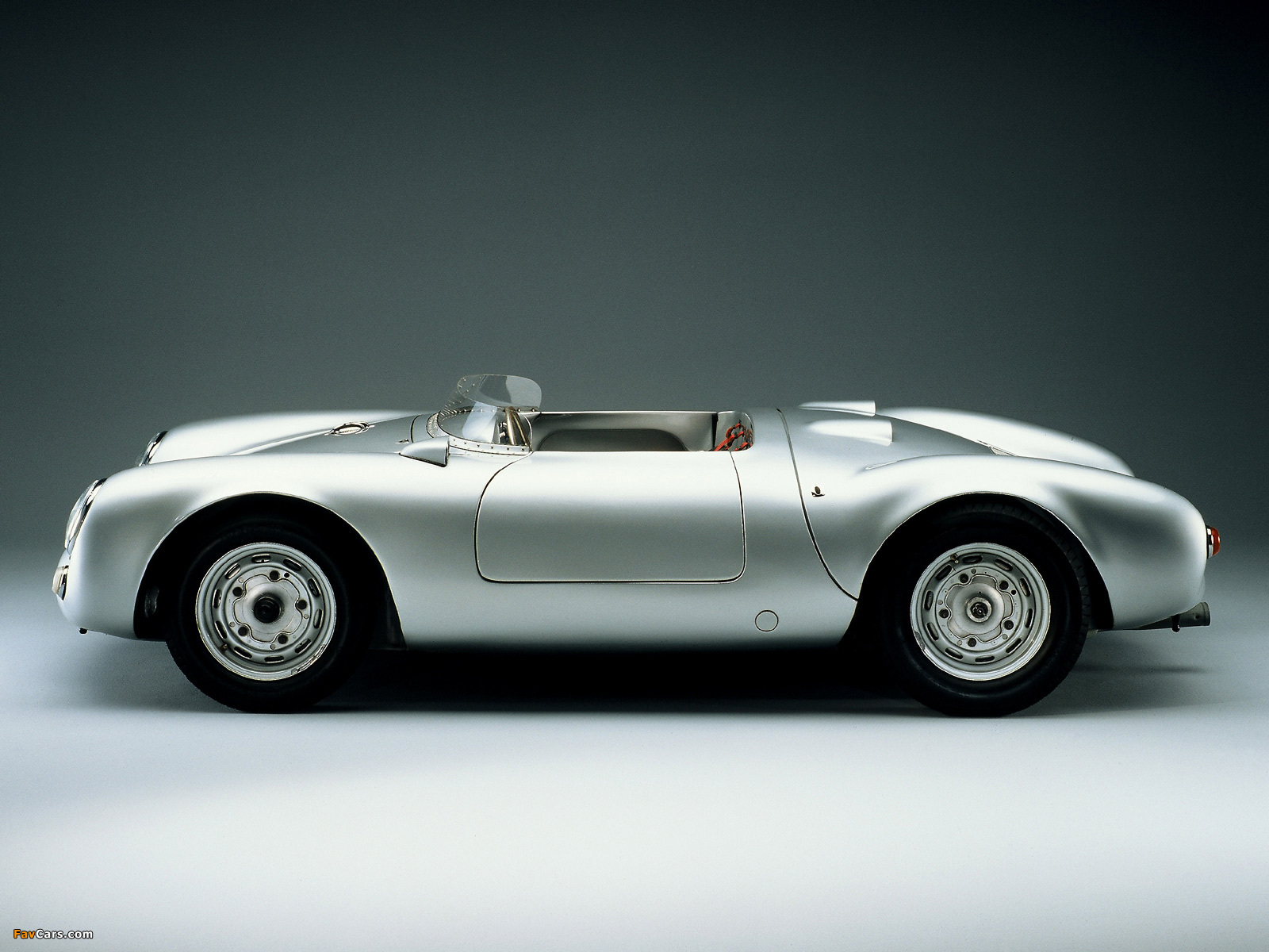 Porsche 550 Spyder Wallpapers