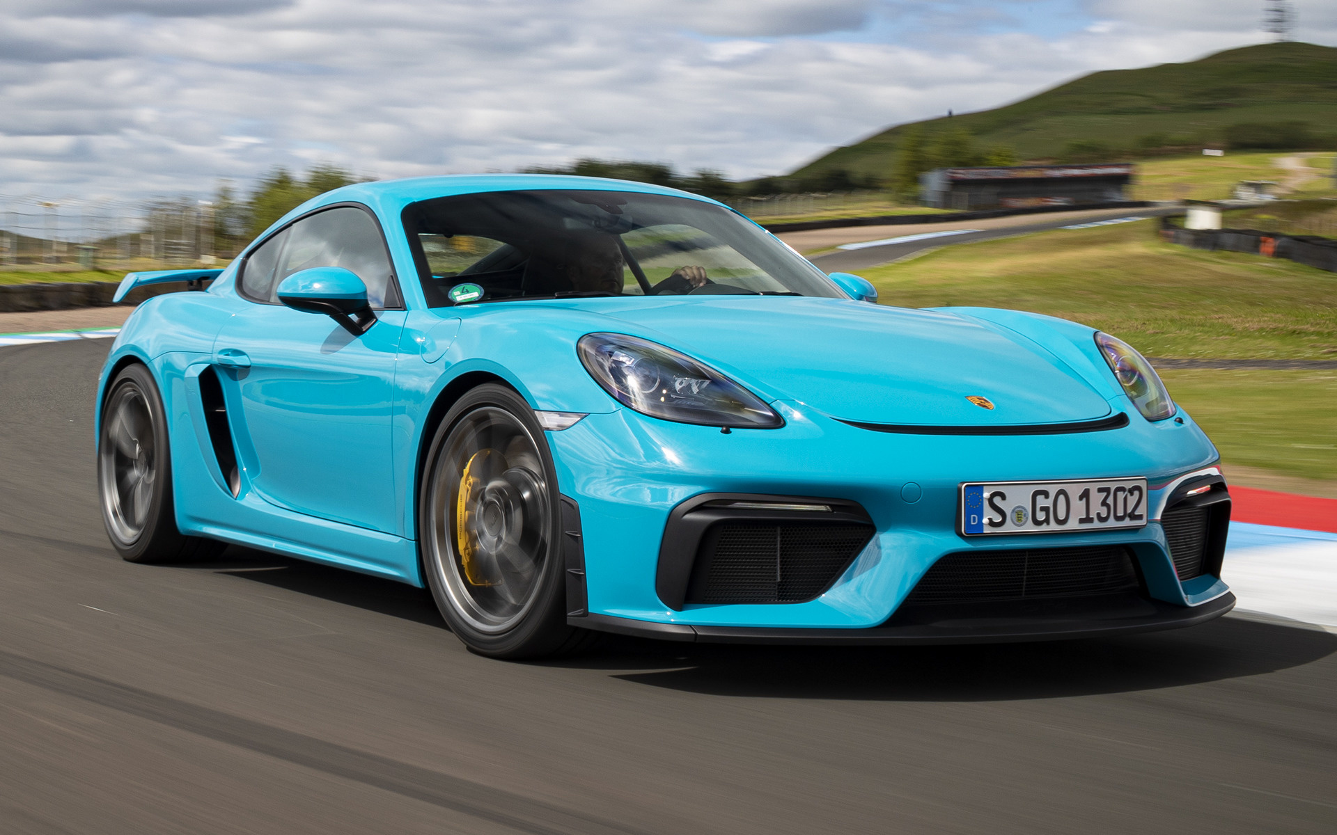 Porsche 718 Cayman Gt4 Wallpapers