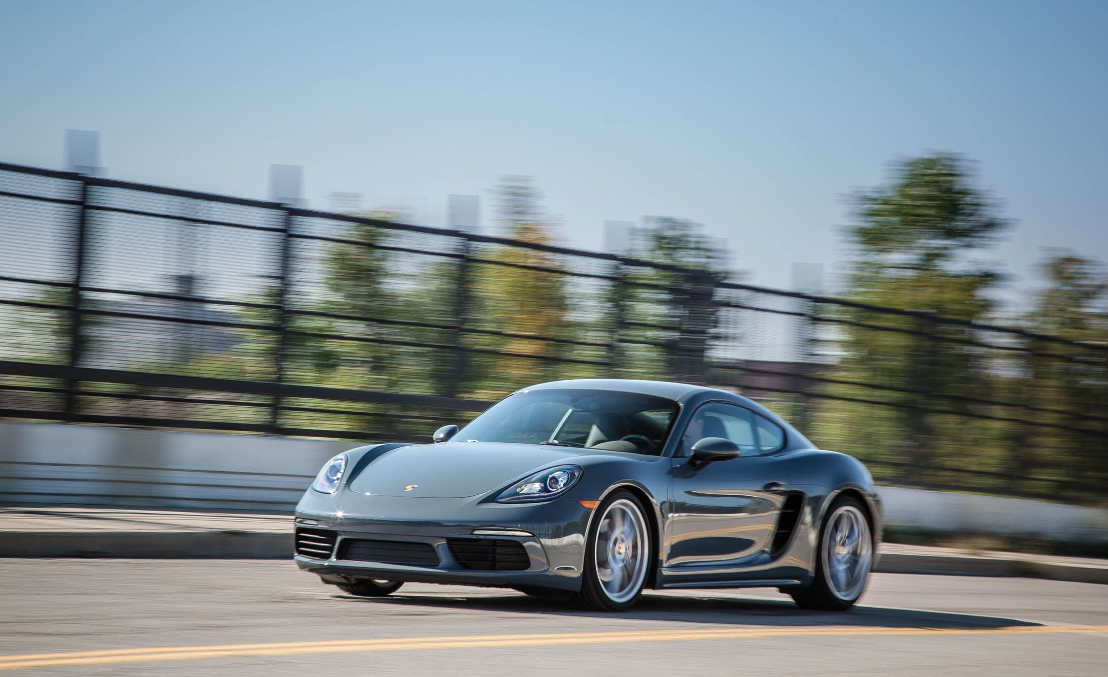 Porsche 718 Cayman S Wallpapers