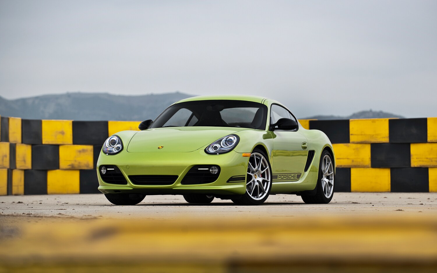 Porsche Cayman R Wallpapers