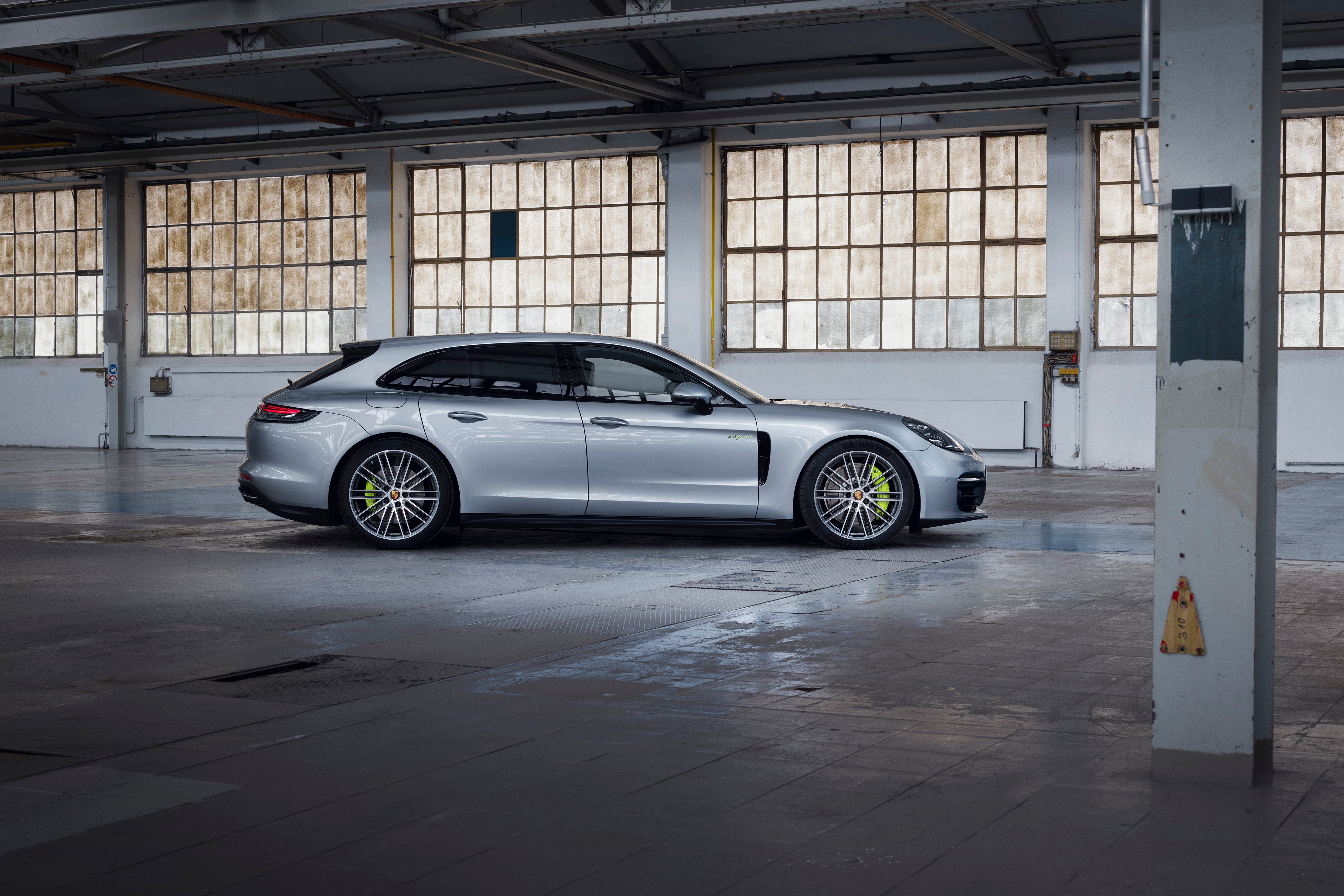 Porsche Panamera 4 E-Hybrid Sport Turismo Sportdesign Package Wallpapers