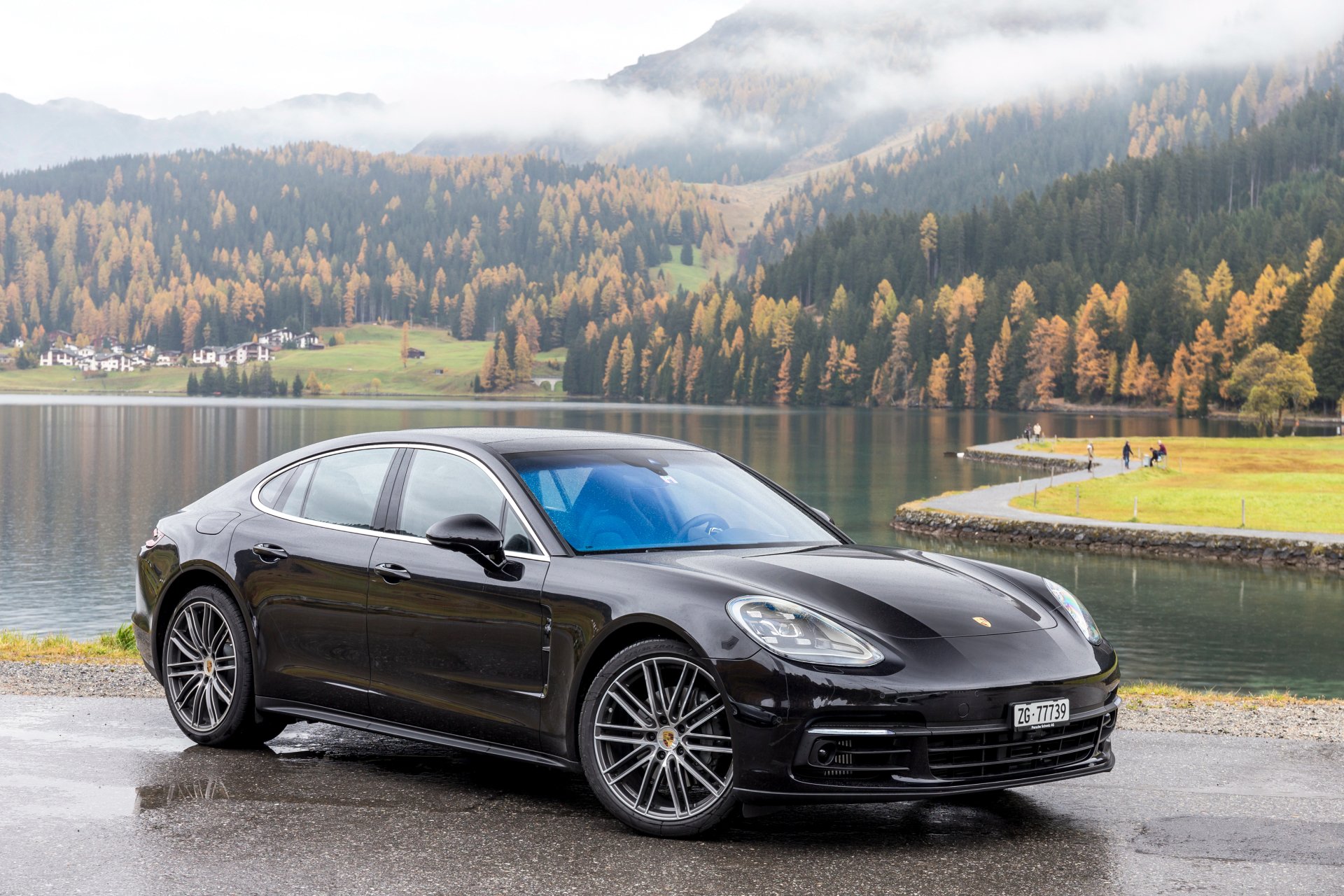 Porsche Panamera 4S Wallpapers