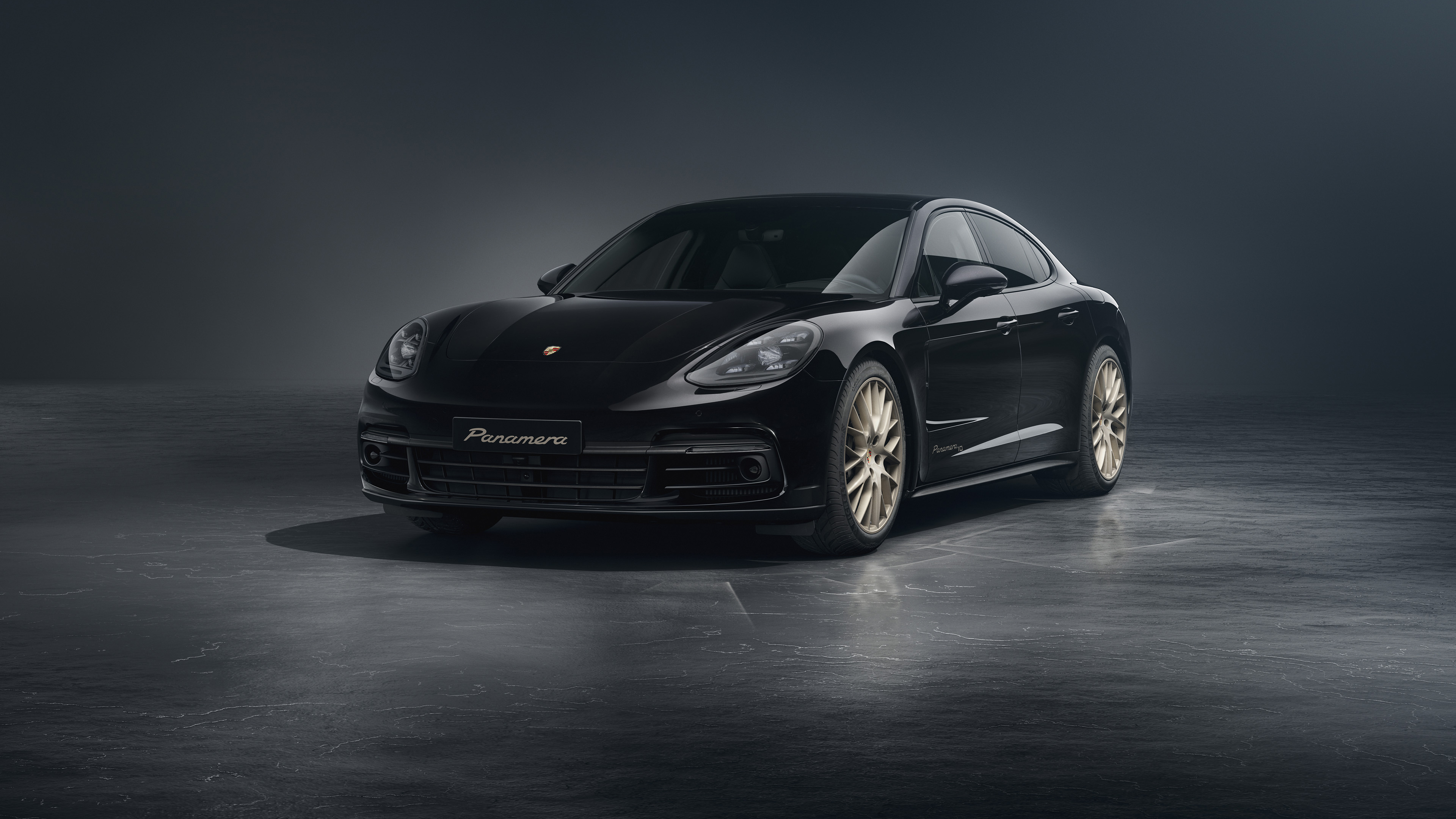 Porsche Panamera 4S Wallpapers