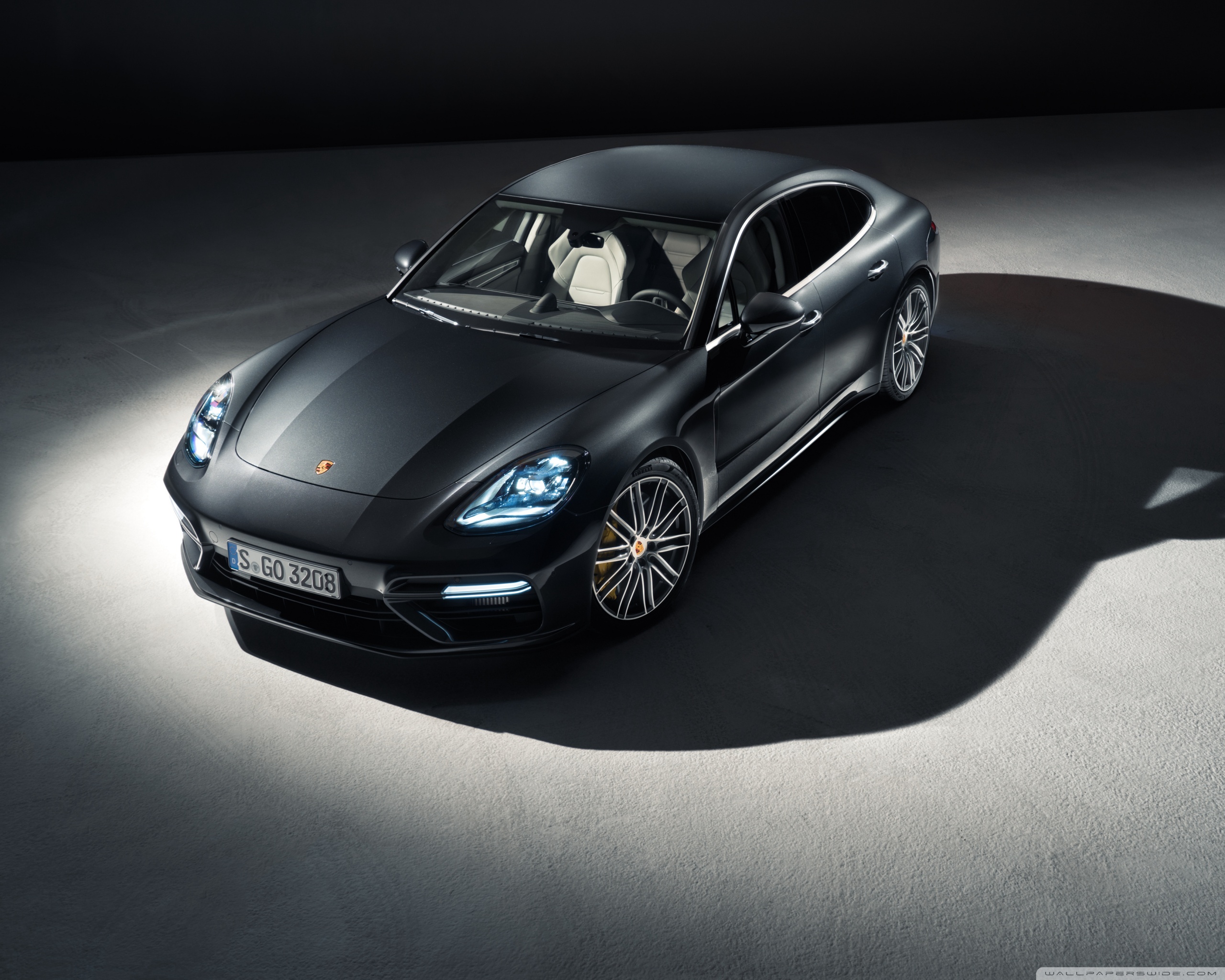 Porsche Panamera 4S Wallpapers