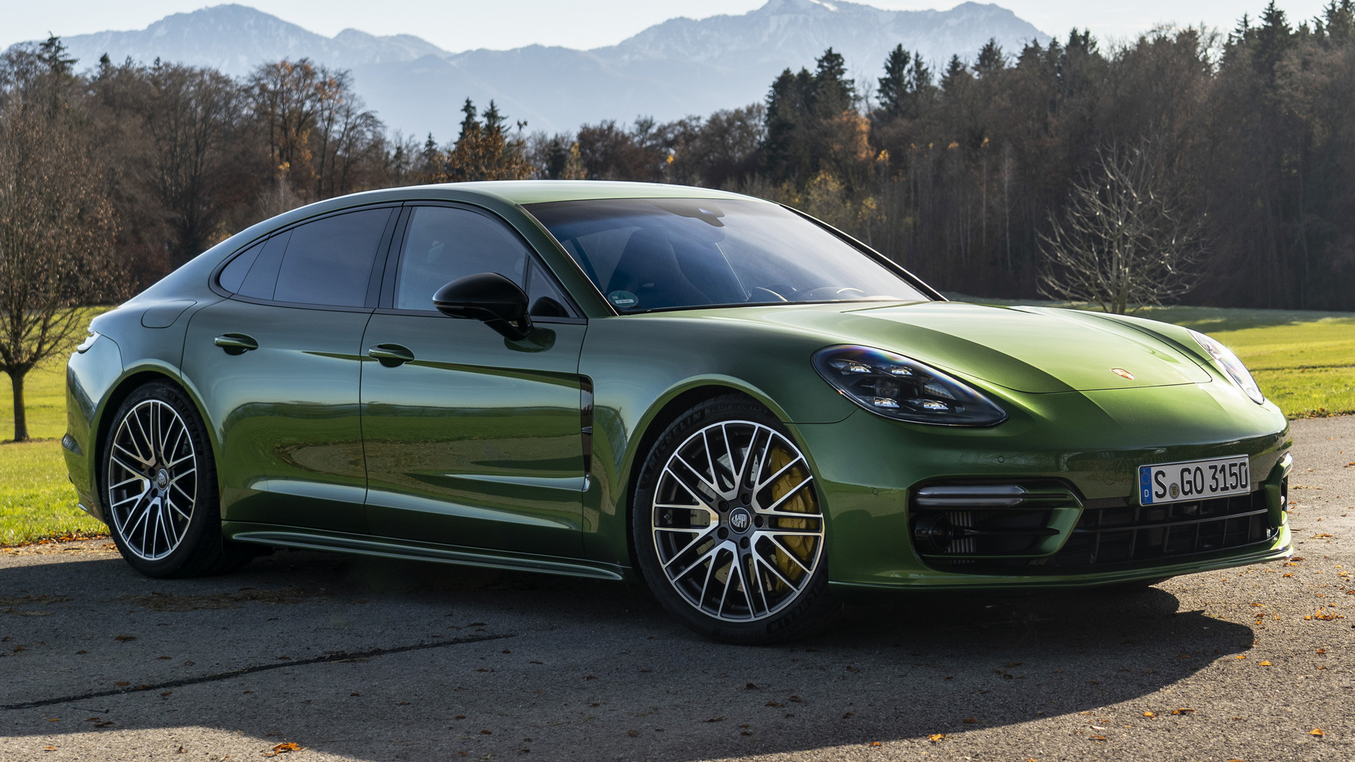 Porsche Panamera 4S Sportdesign Package Wallpapers