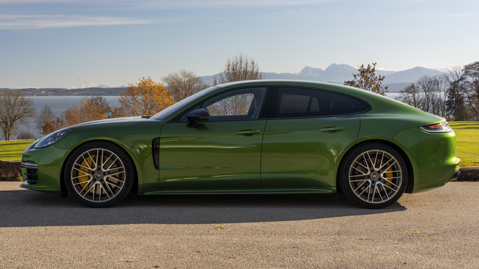 Porsche Panamera 4S Sportdesign Package Wallpapers