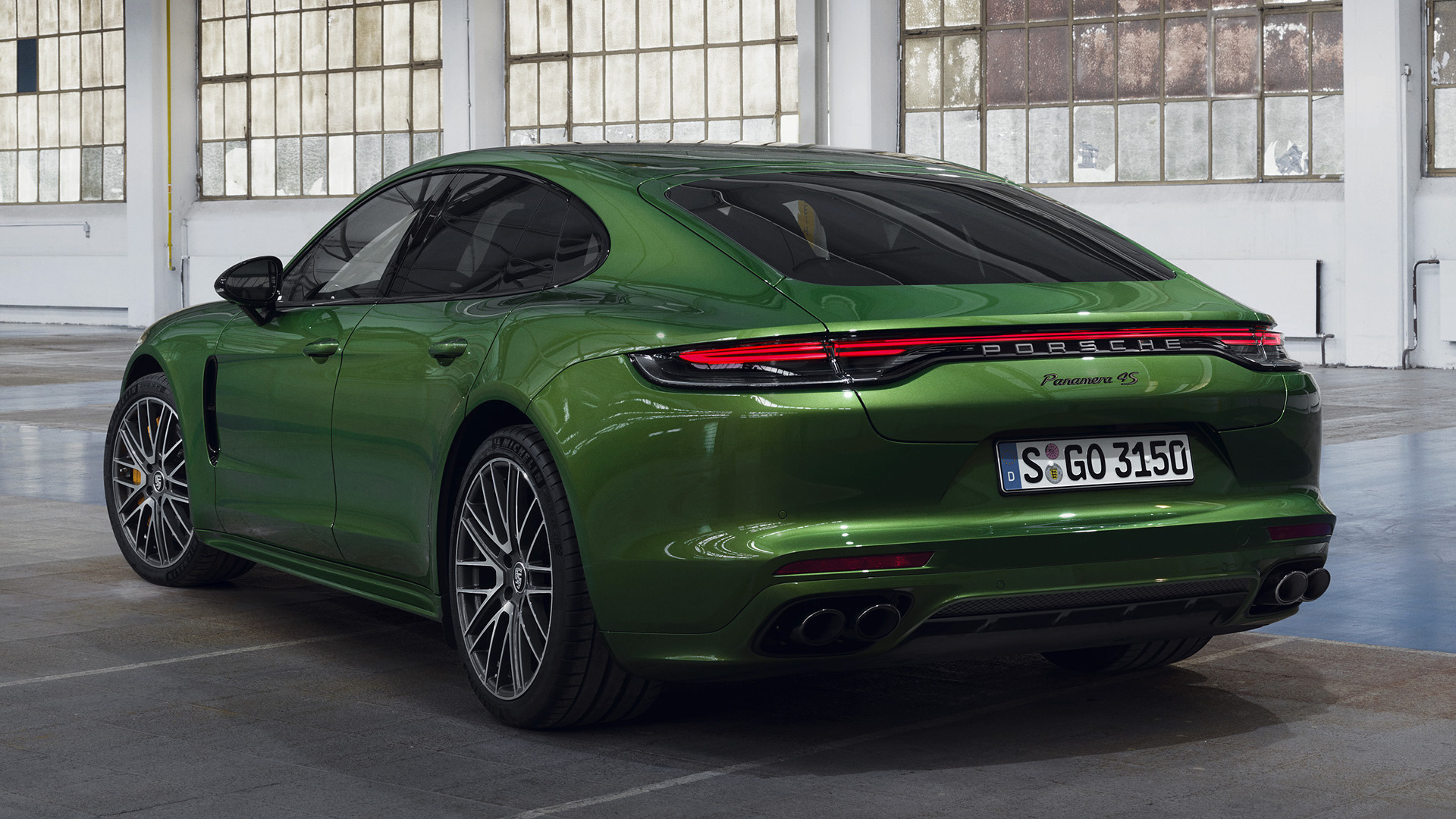 Porsche Panamera 4S Sportdesign Package Wallpapers