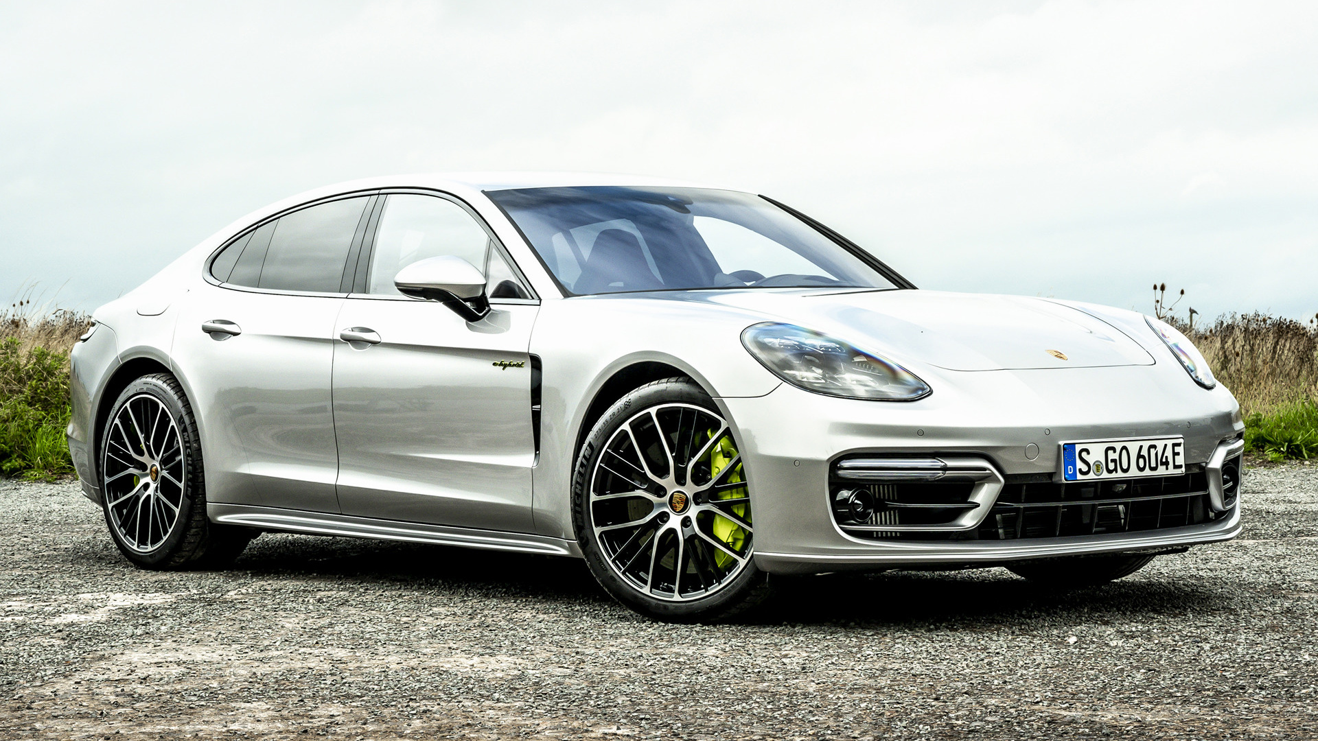 Porsche Panamera 4S Sportdesign Package Wallpapers