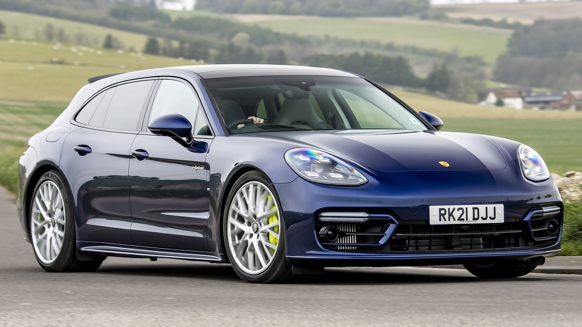 Porsche Panamera 4S Sportdesign Package Wallpapers