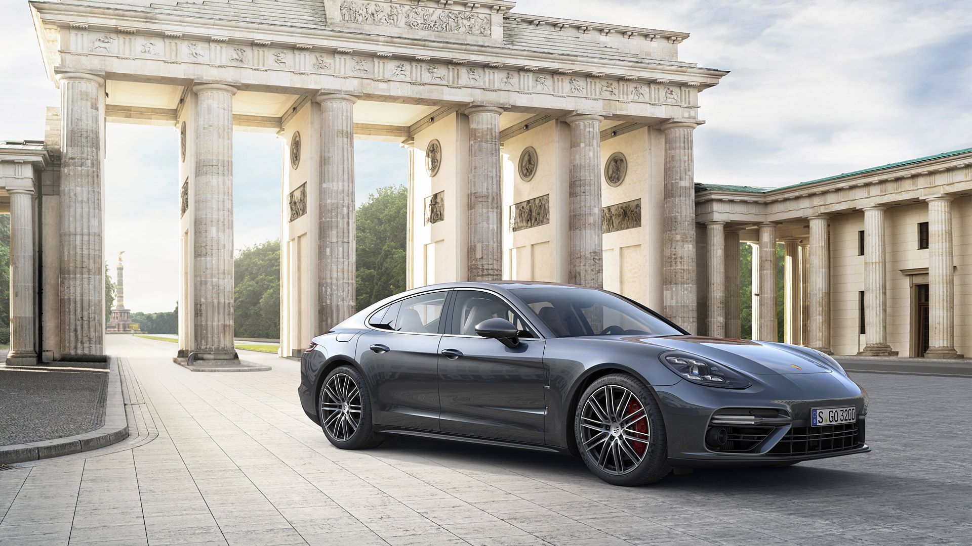 Porsche Panamera Turbo S E-Hybrid Executive Wallpapers