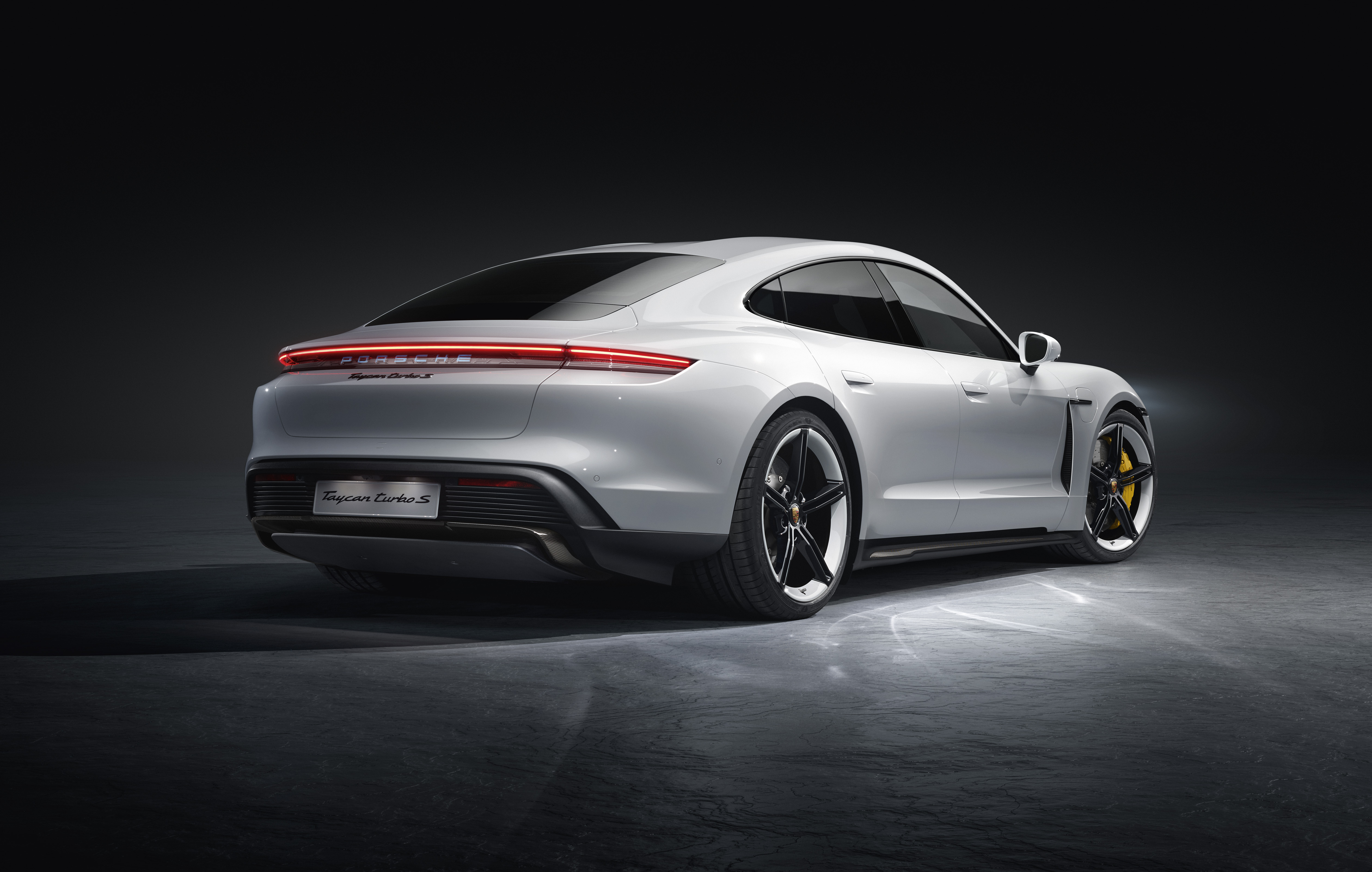 Porsche Taycan Turbo S Wallpapers