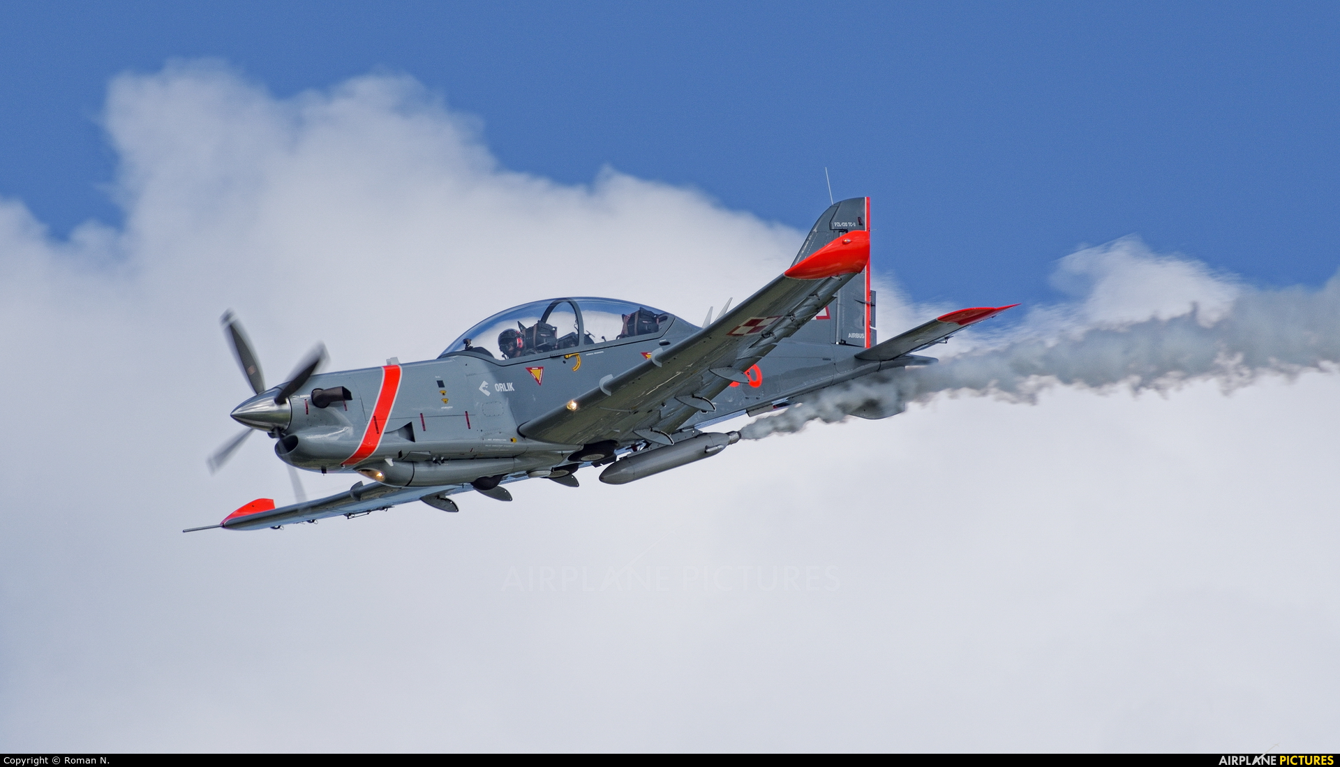 Pzl-130 Orlik Wallpapers