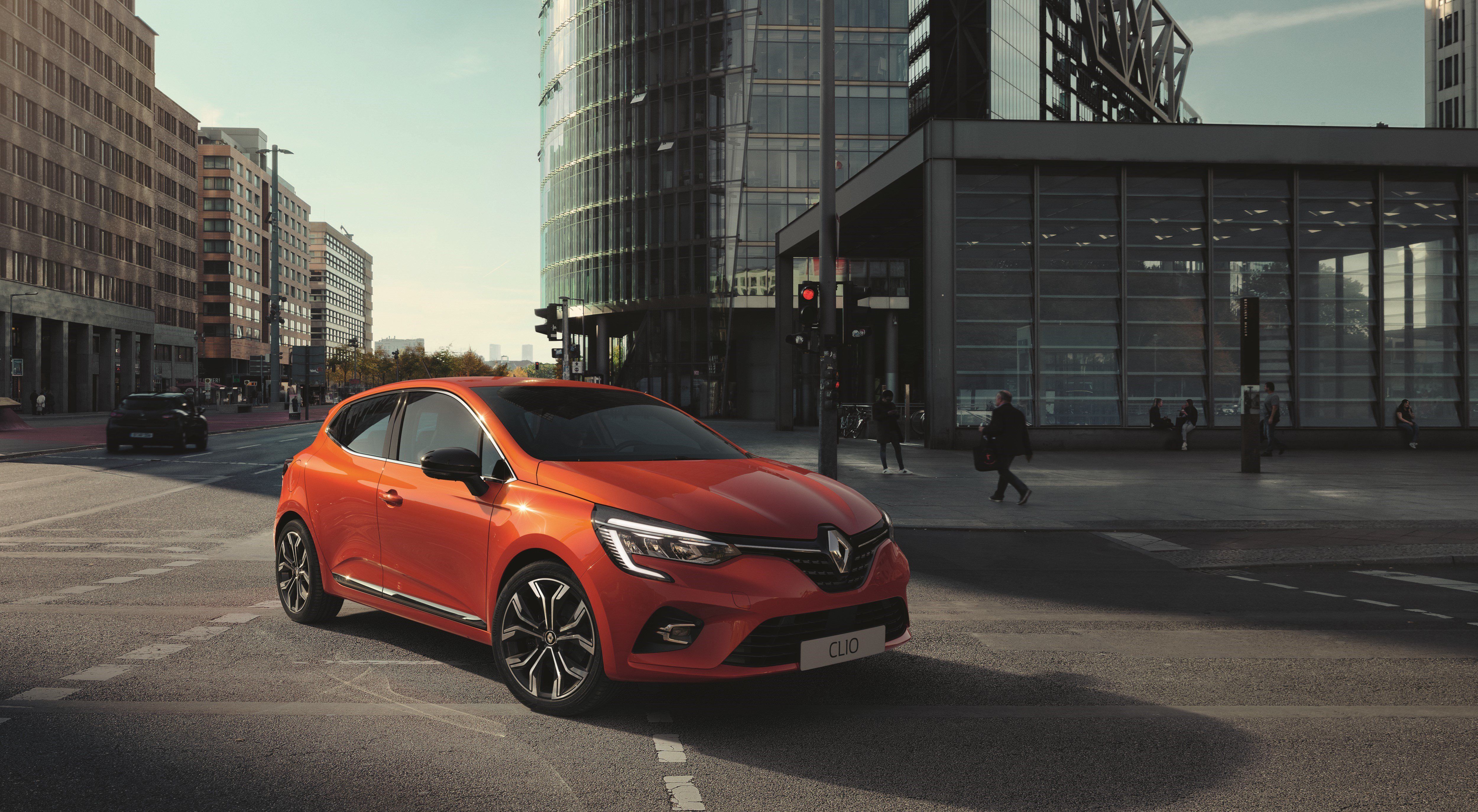 Renault Clio Wallpapers