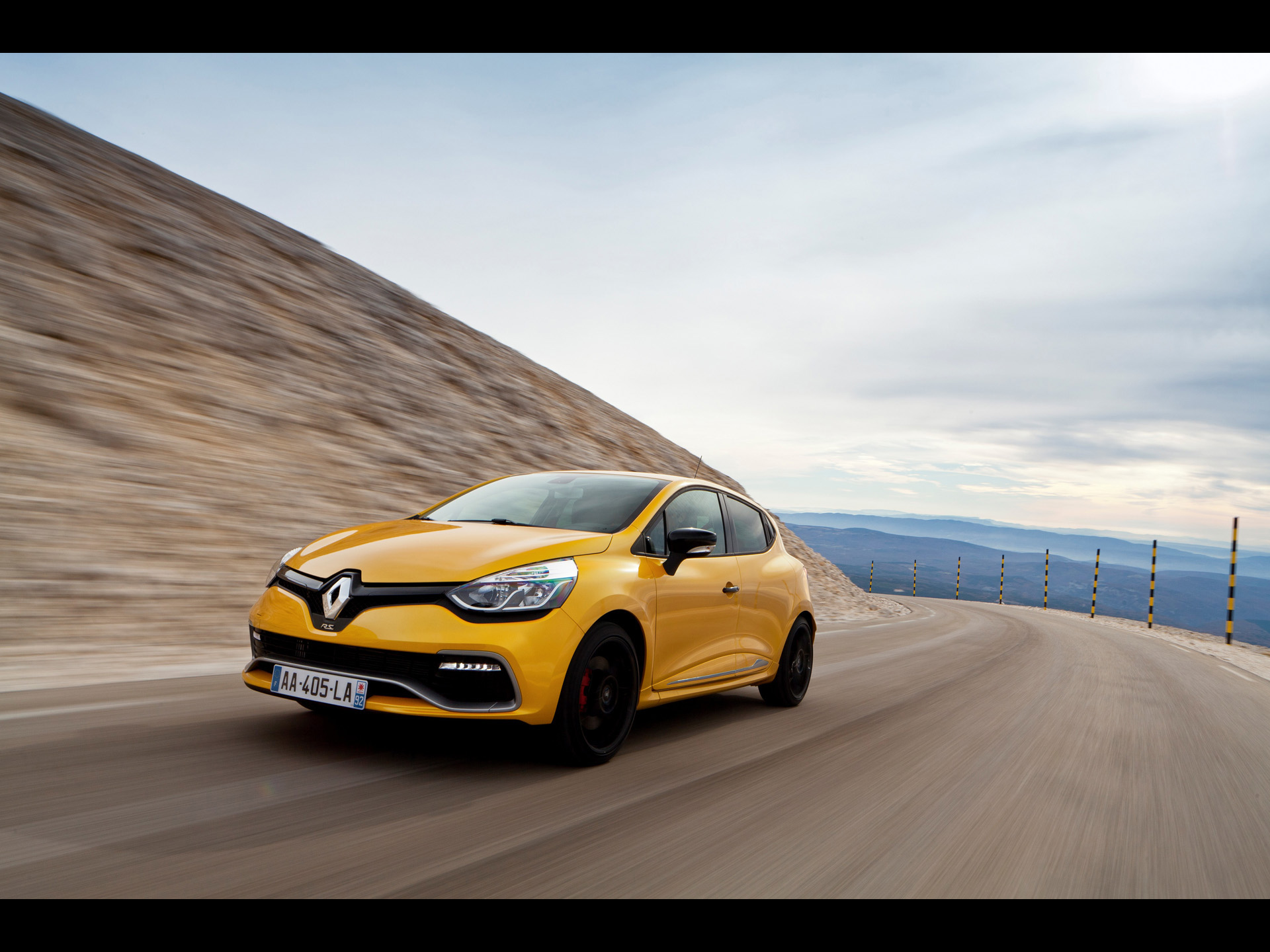 Renault Clio Wallpapers