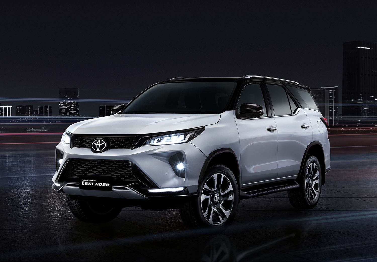 Toyota Fortuner Wallpapers