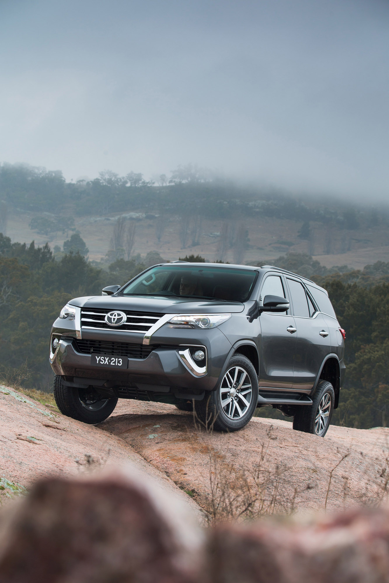 Toyota Fortuner Wallpapers