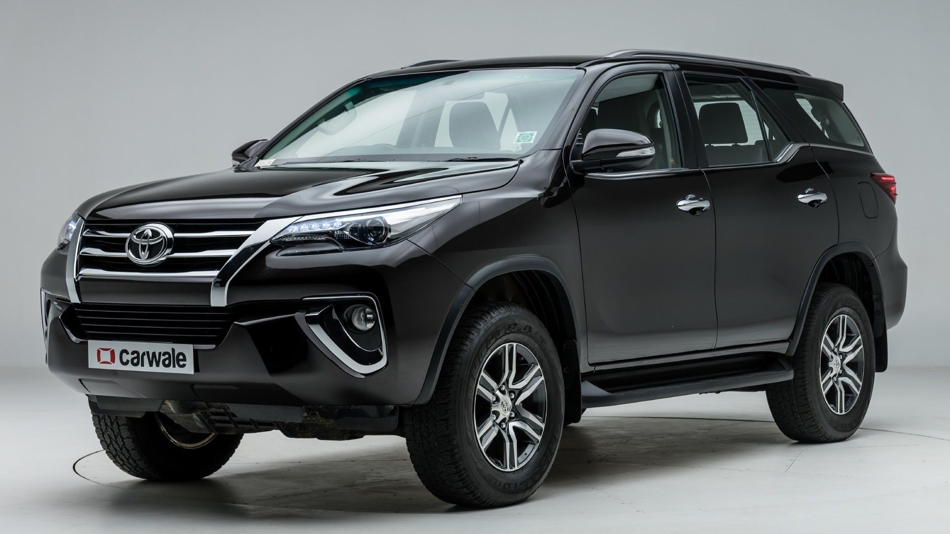 Toyota Fortuner Wallpapers