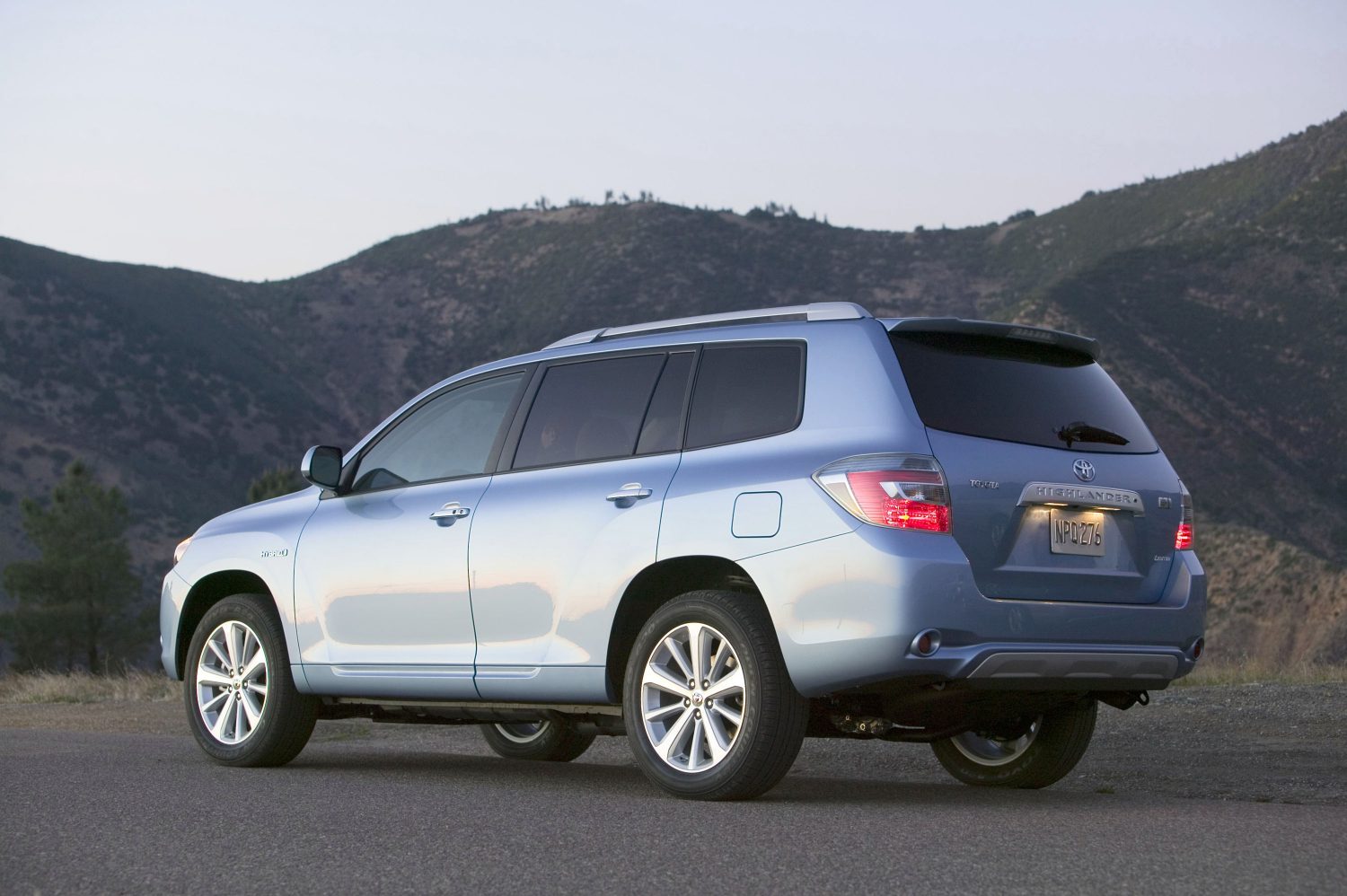 Toyota Highlander Hybrid Wallpapers