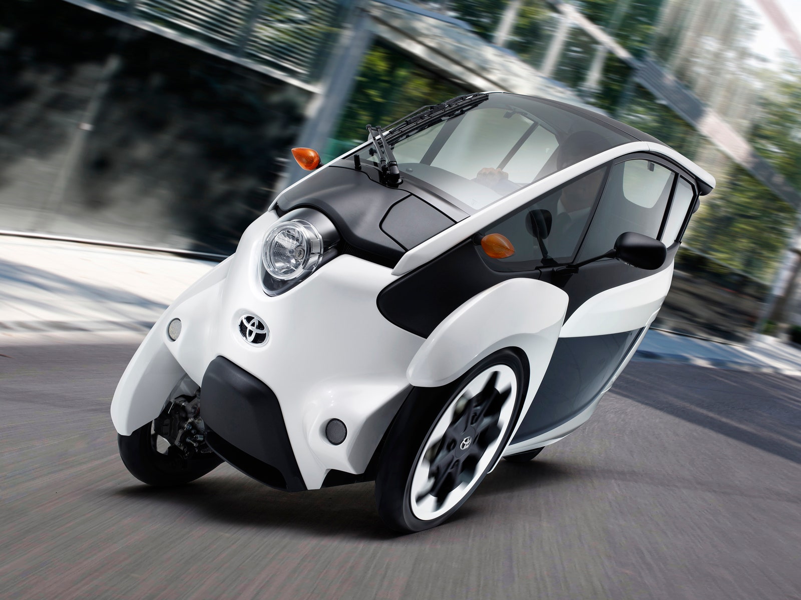 Toyota I-Road Wallpapers