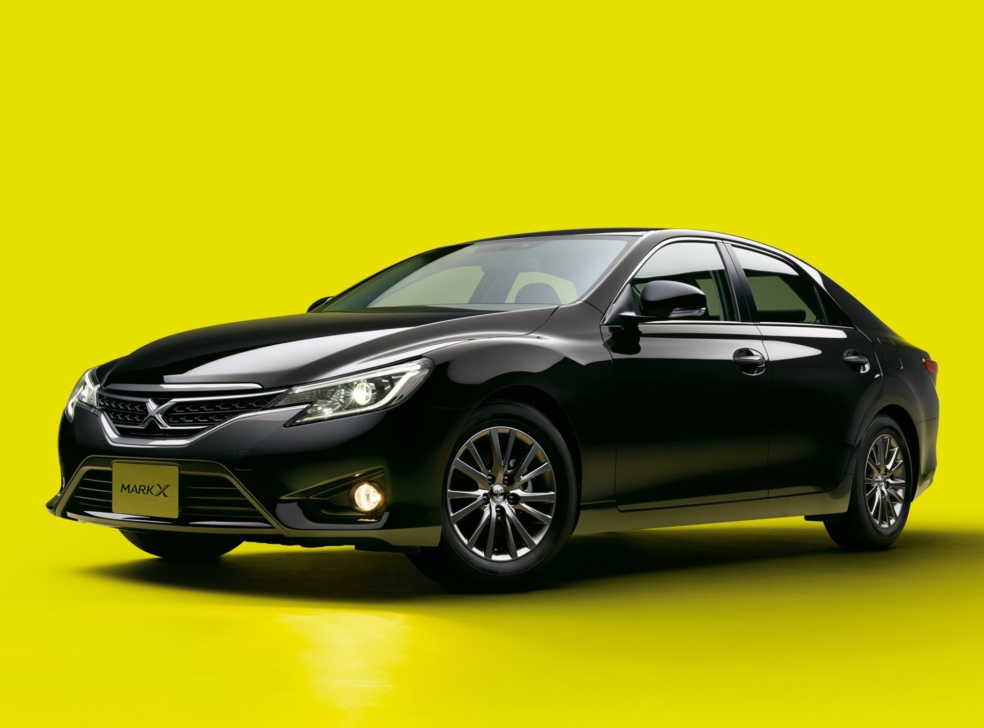 Toyota Mark X Wallpapers