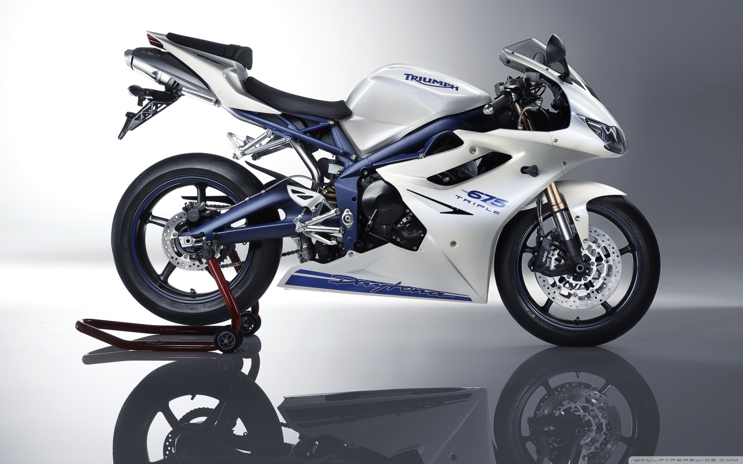 Triumph Daytona 675 Wallpapers