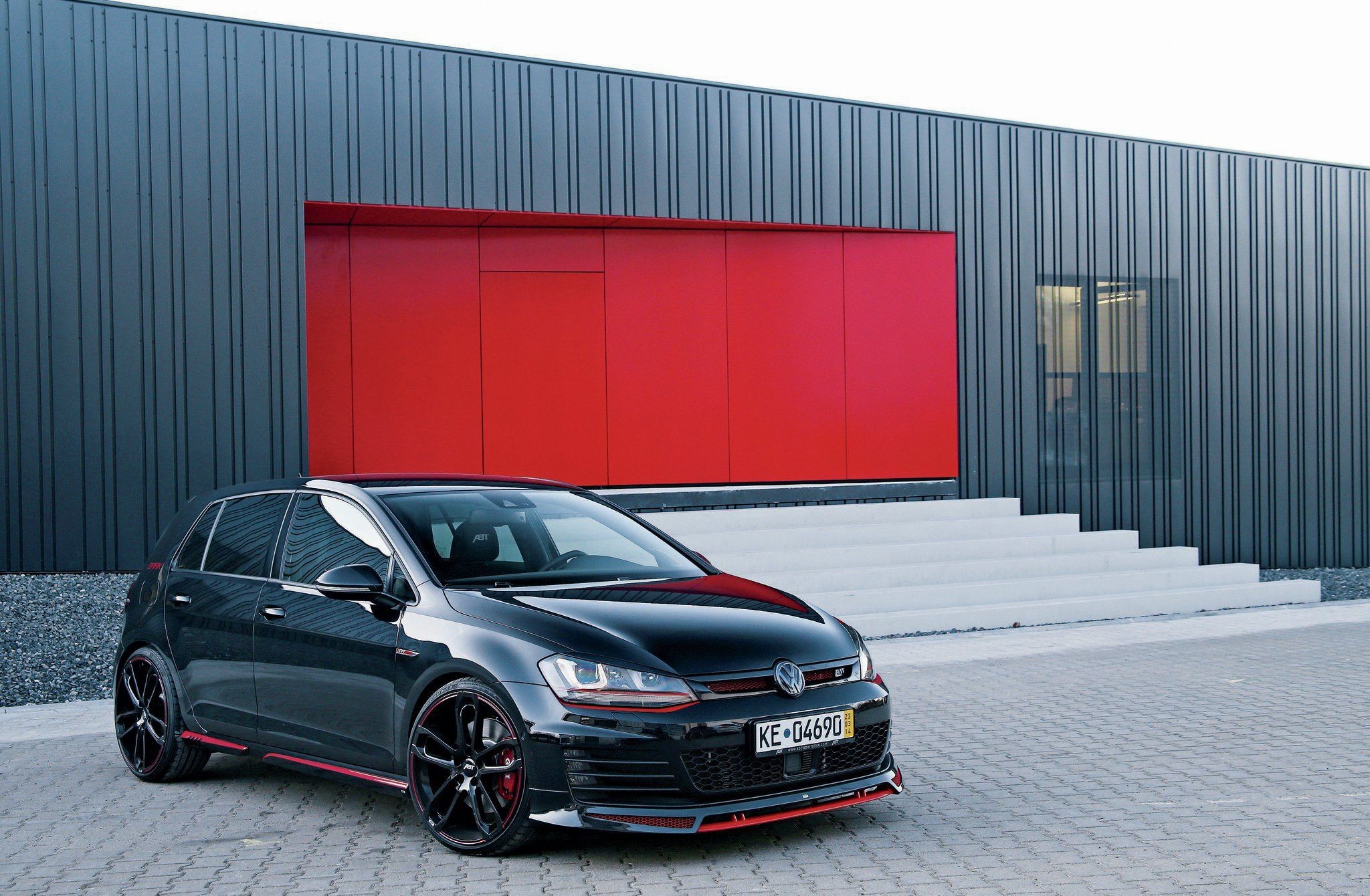 Volkswagen Golf R Wallpapers