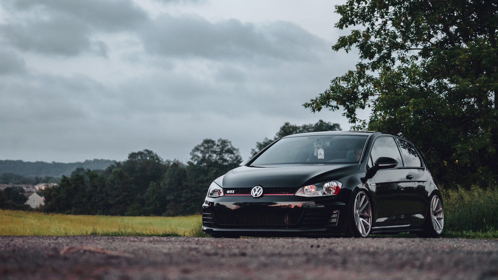 Volkswagen Golf R Wallpapers