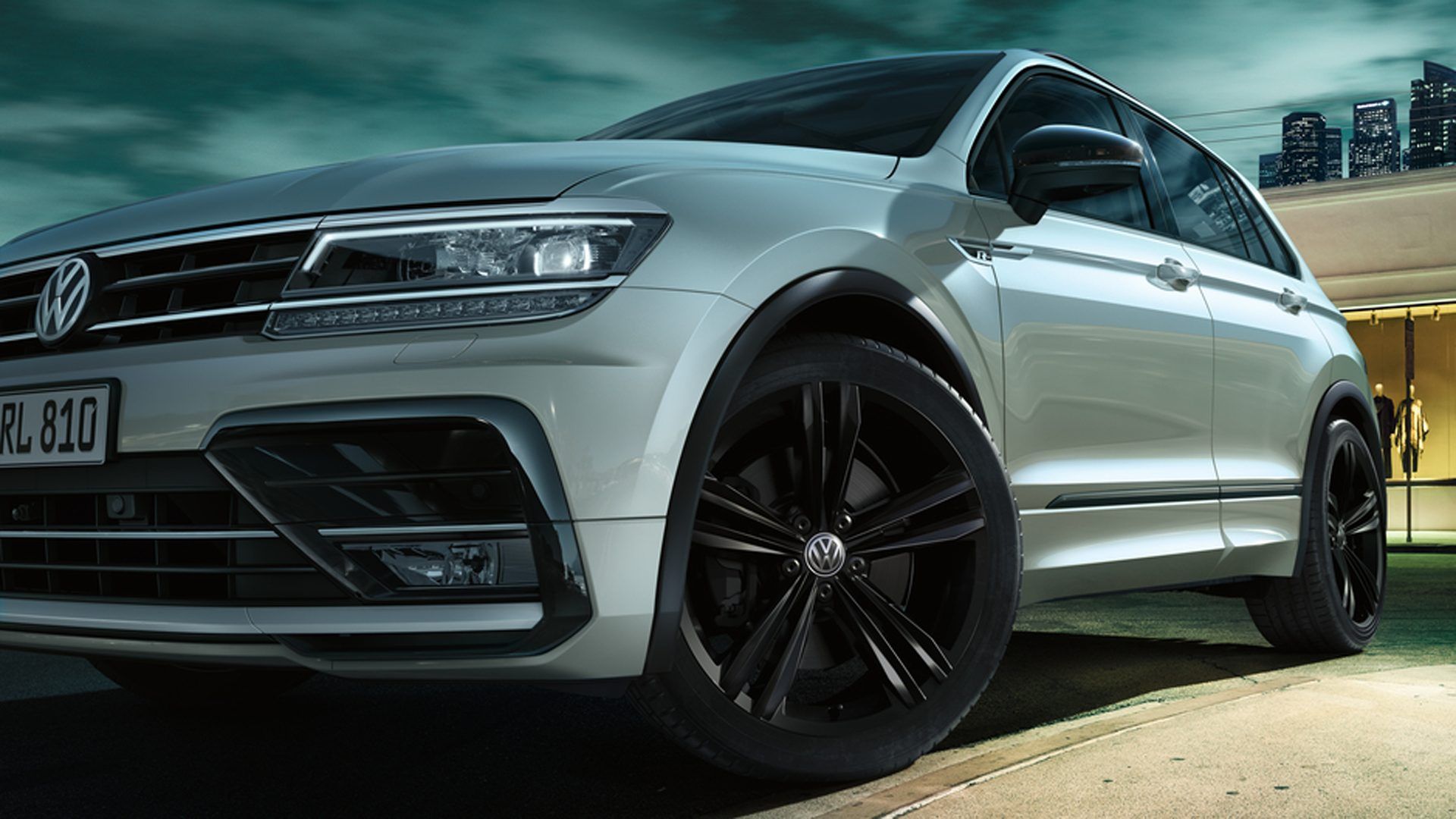 Volkswagen Tiguan R-Line Black Style Wallpapers