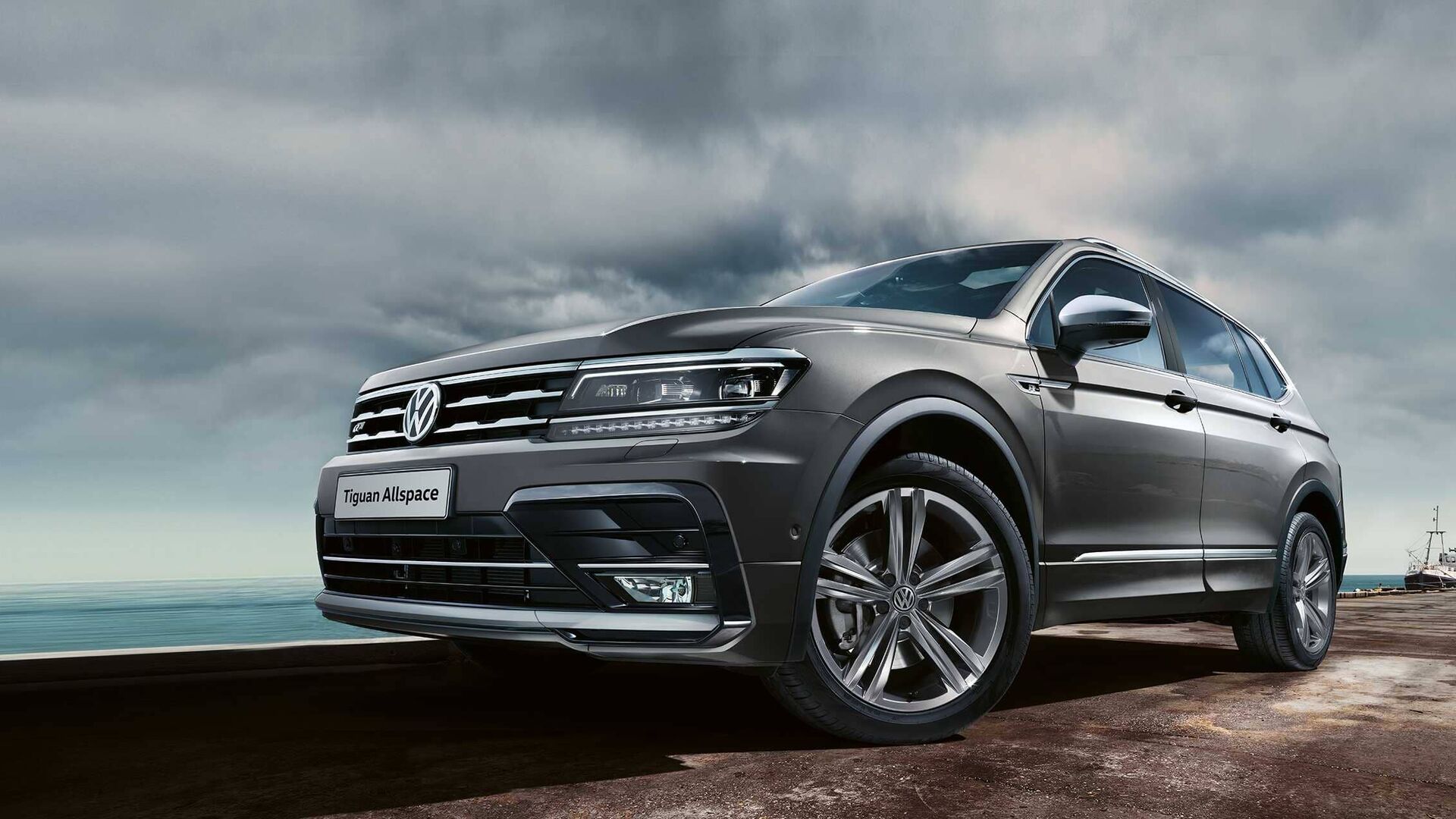 Volkswagen Tiguan R-Line Black Style Wallpapers