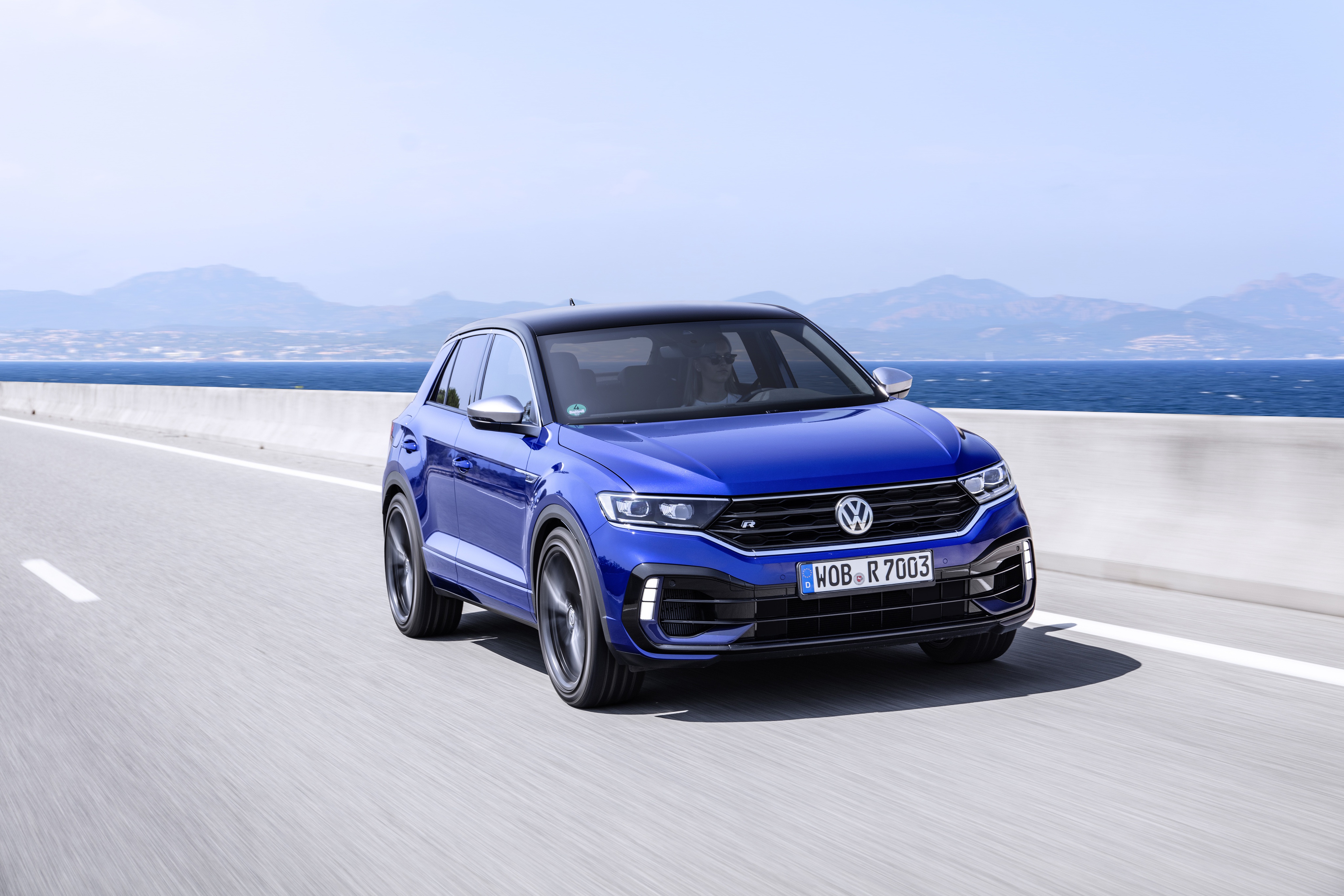 Volkswagen T-Roc R Wallpapers