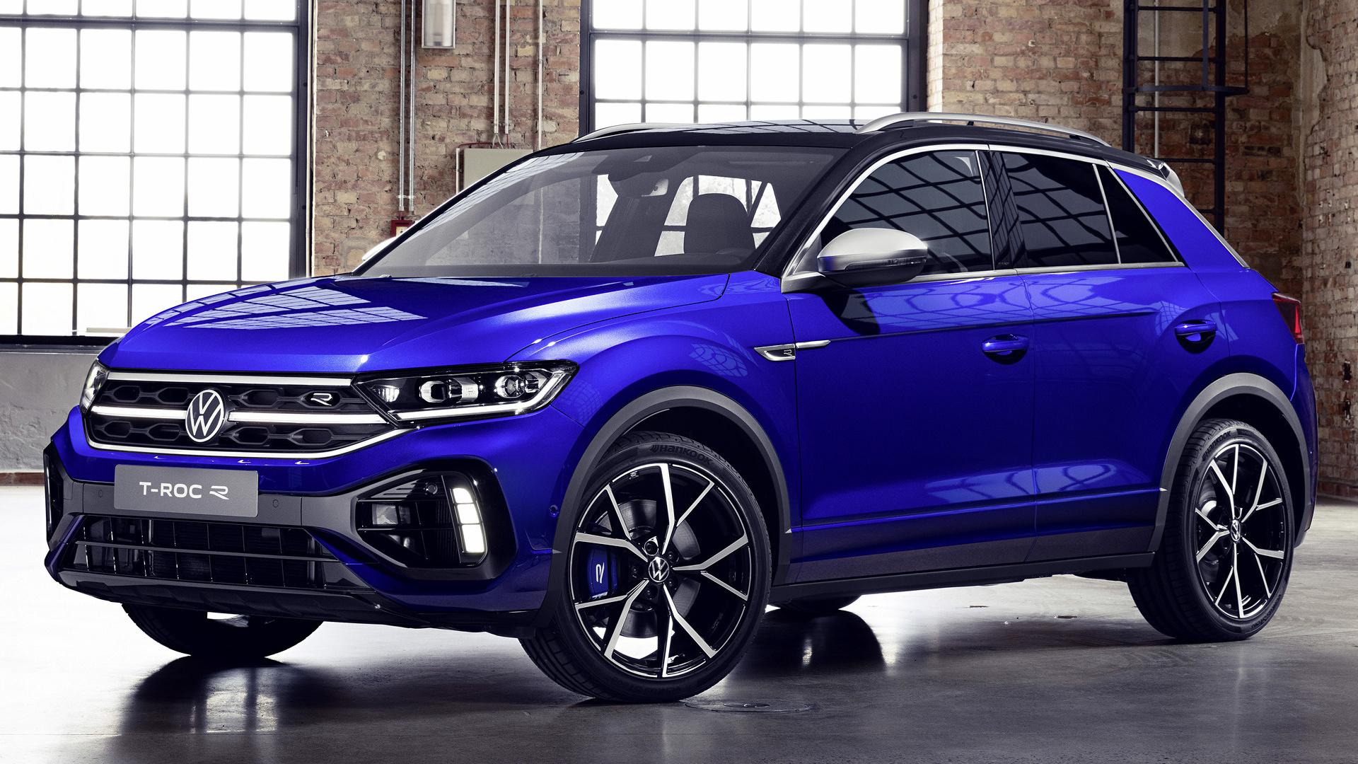 Volkswagen T-Roc R-Line Wallpapers